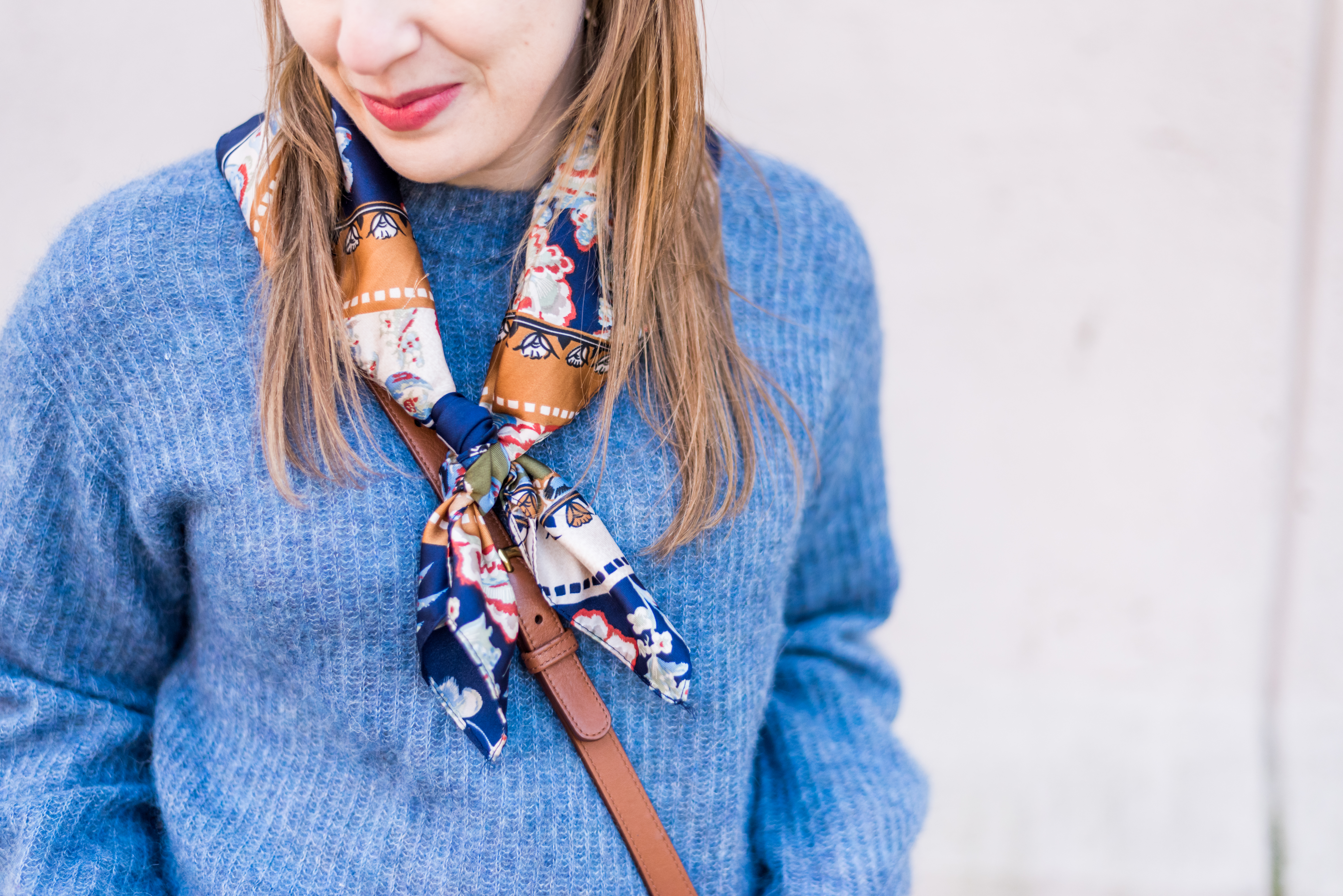 DC woman blogger wearing Everlane The Oversized Alpaca Crew, Transition Sweaters from Winter to Spring