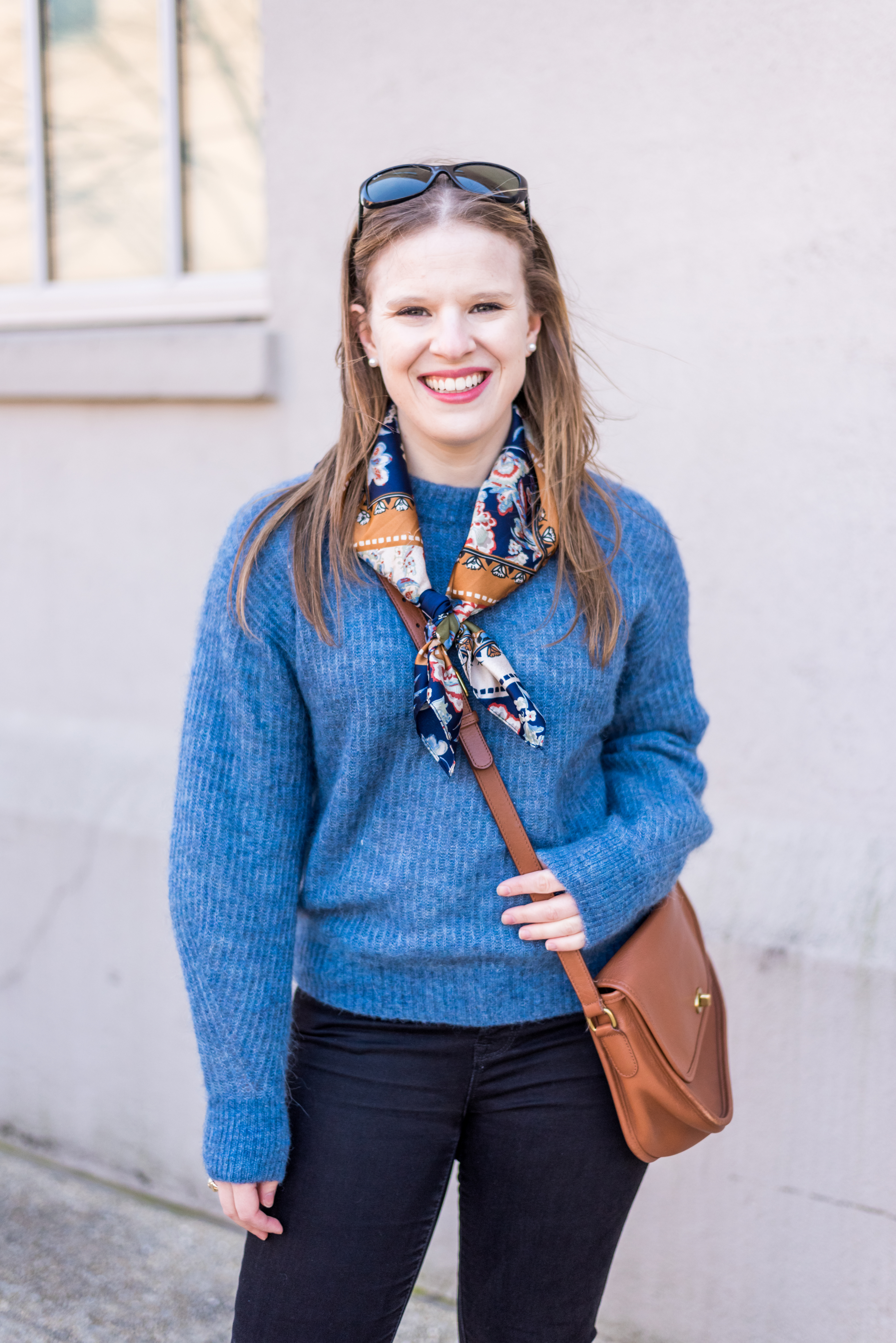 DC woman blogger wearing Everlane The Oversized Alpaca Crew | How to Transition Sweaters from Winter to Spring