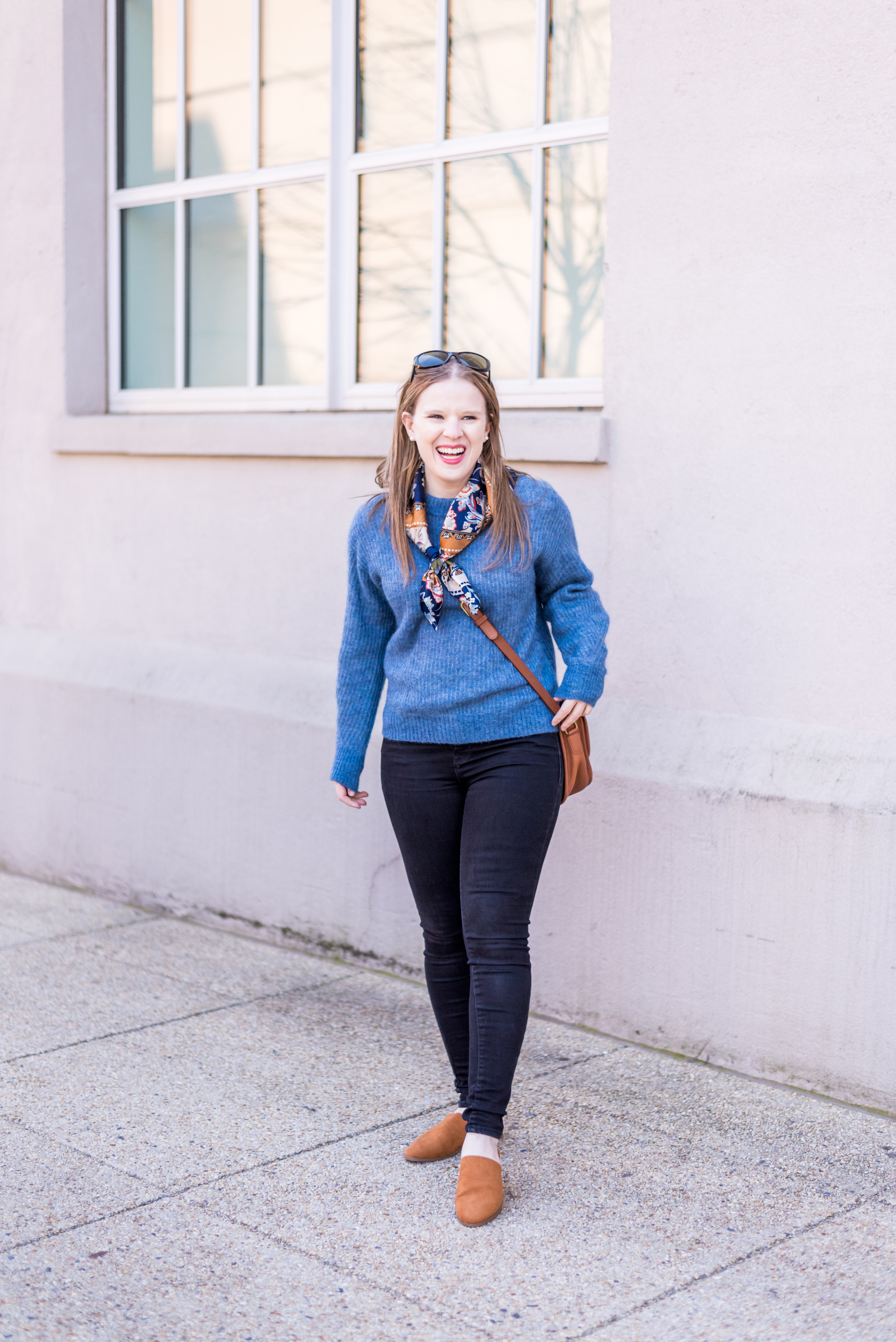 DC woman blogger wearing Everlane The Oversized Alpaca Crew