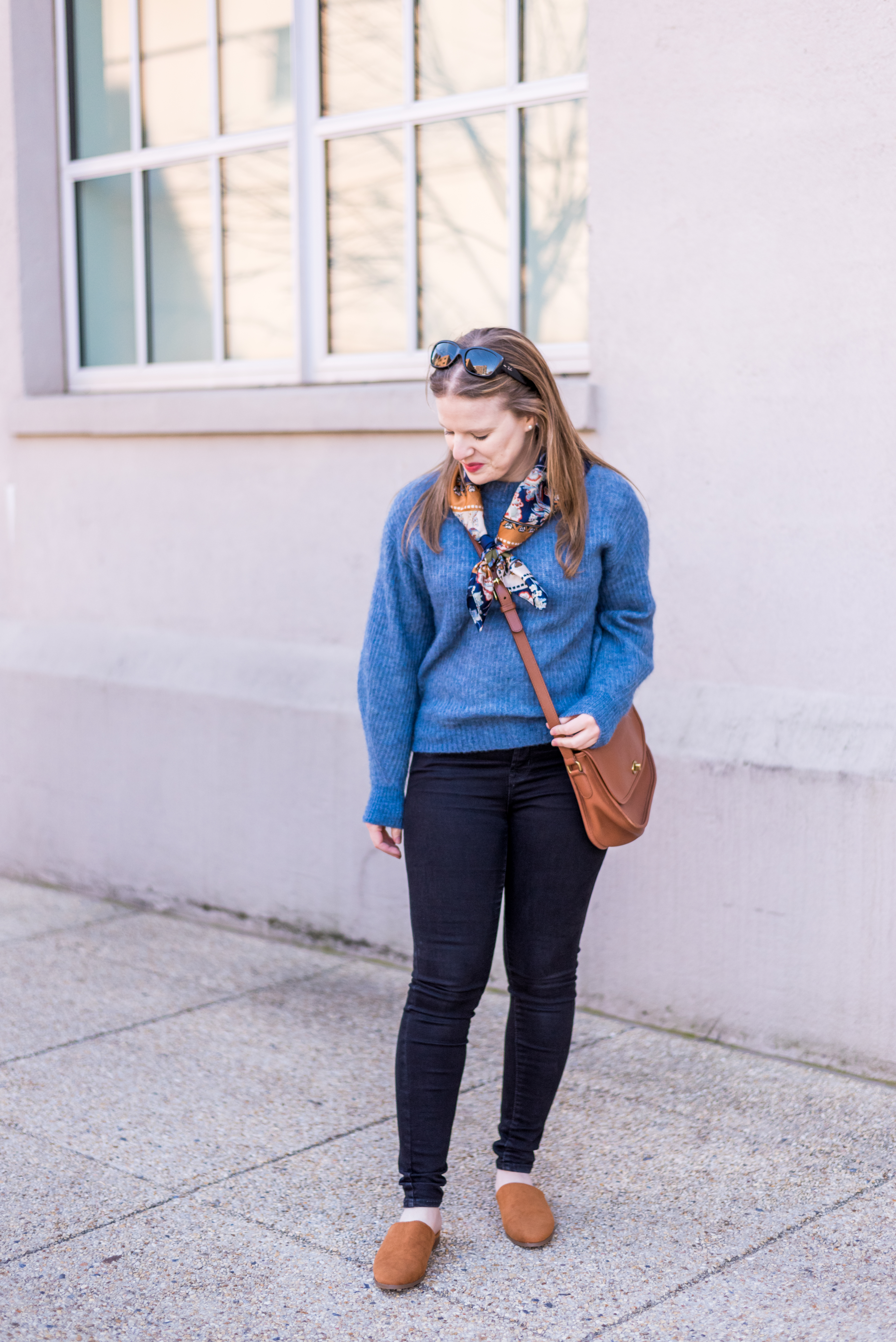 blogger wearing Everlane The Oversized Alpaca Crew