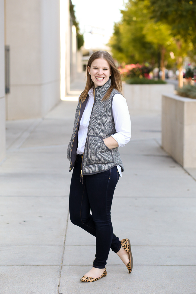 dc woman blogger wearing j.crew factory herring bone quilted vest