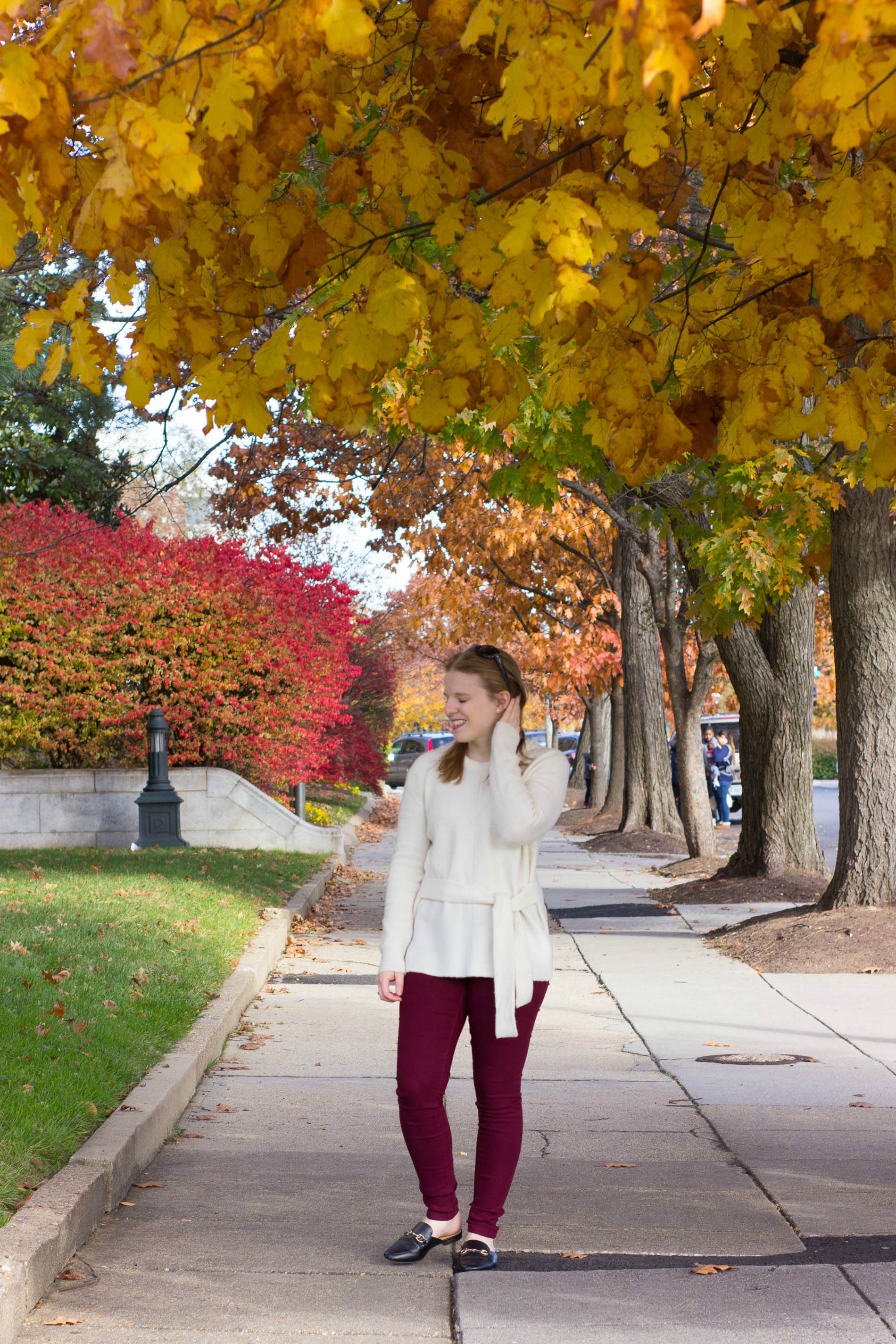 The Red Jeans | Something Good, @danaerinw , cranberry denim, holiday fashion, holiday style, christmas party outfit