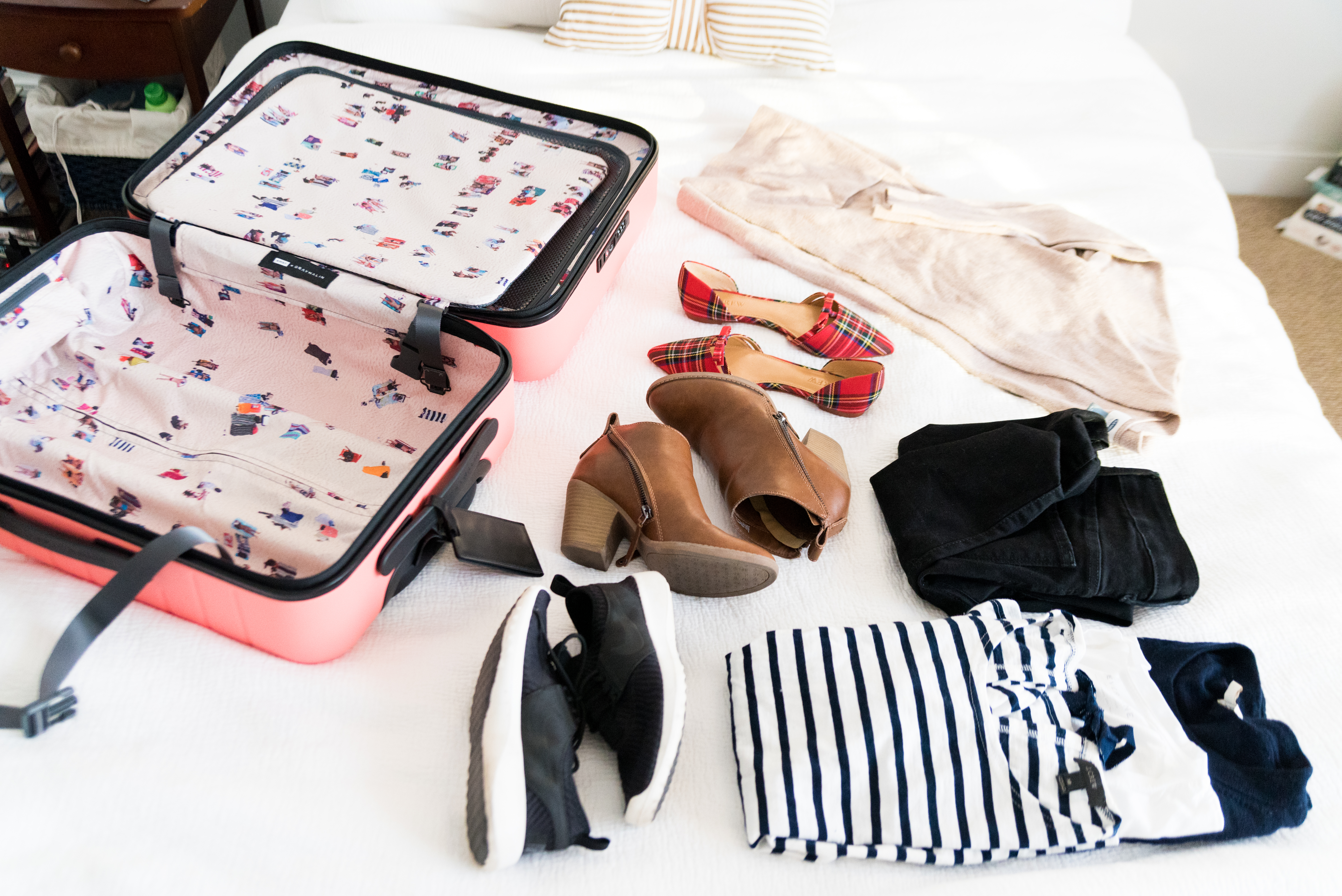 How I Pack My Carry On Suitcase | Something Good, @danaerinw , travel capsule wardrobe, how I pack everything into a carry on suitcase, what I pack into my carry on suitcase, 