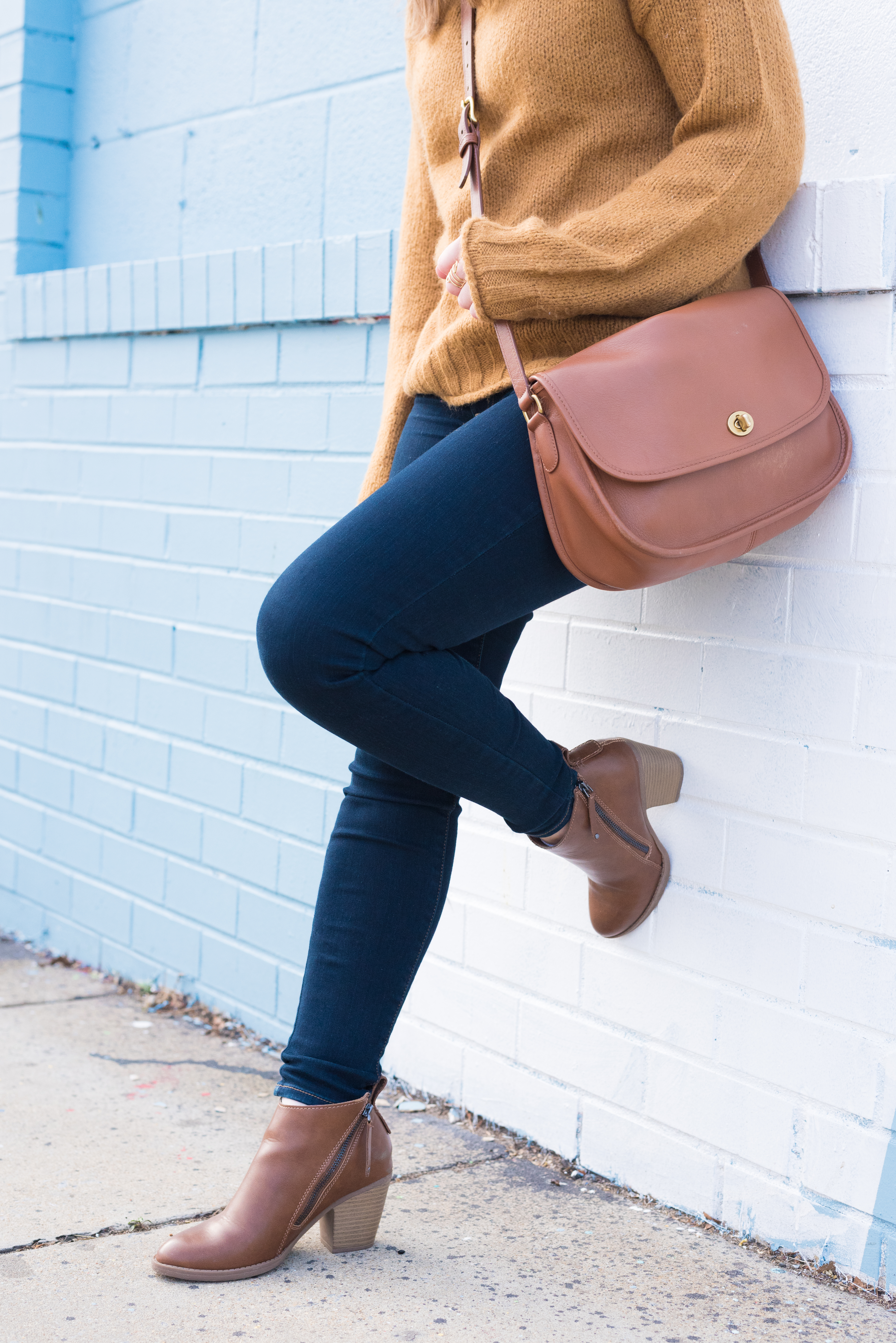 How to Know When You Need to Schedule More Time for Yourself | Something Good, @danaerinw , ankle boots, booties, skinny jeans, american eagle outfitters, jeans, jeggings, AEO, crossbody bag, oversized sweater, brown boots, cognac bag, cognac ankle boots