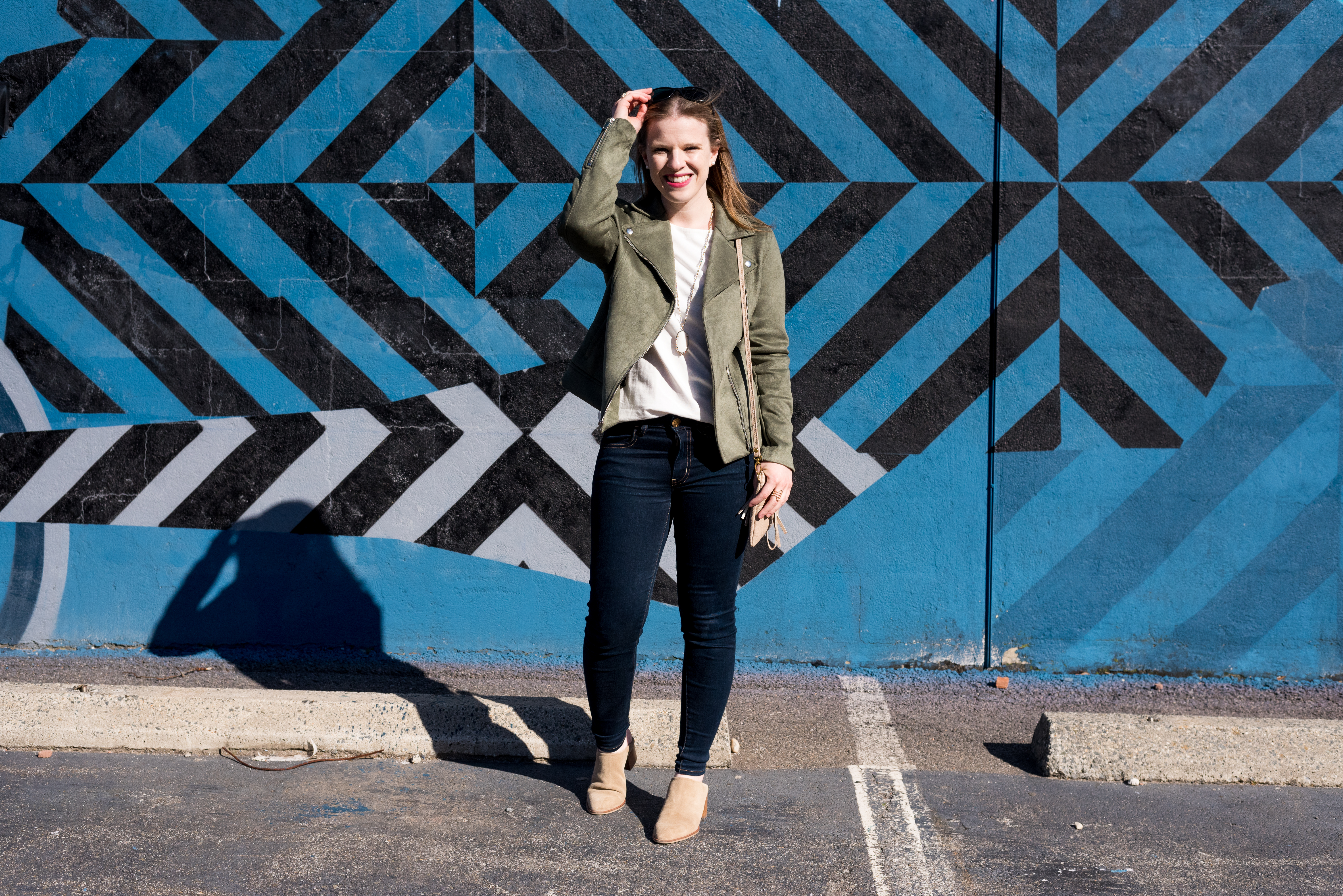 dc woman blogger wearing Denim X Jegging AEO