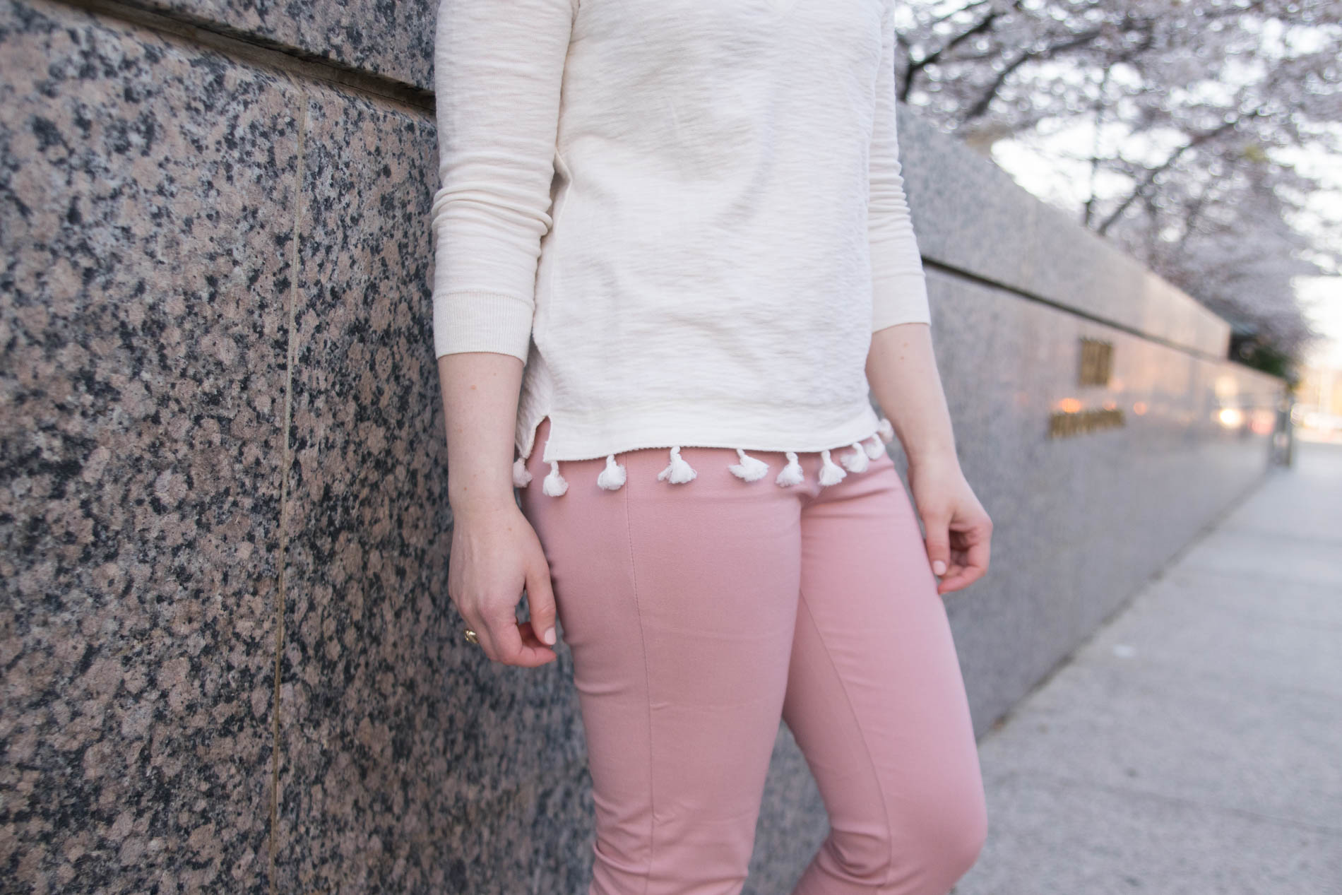 dc woman style blogger wearing J.Crew Factory Tassel Hem Sweater