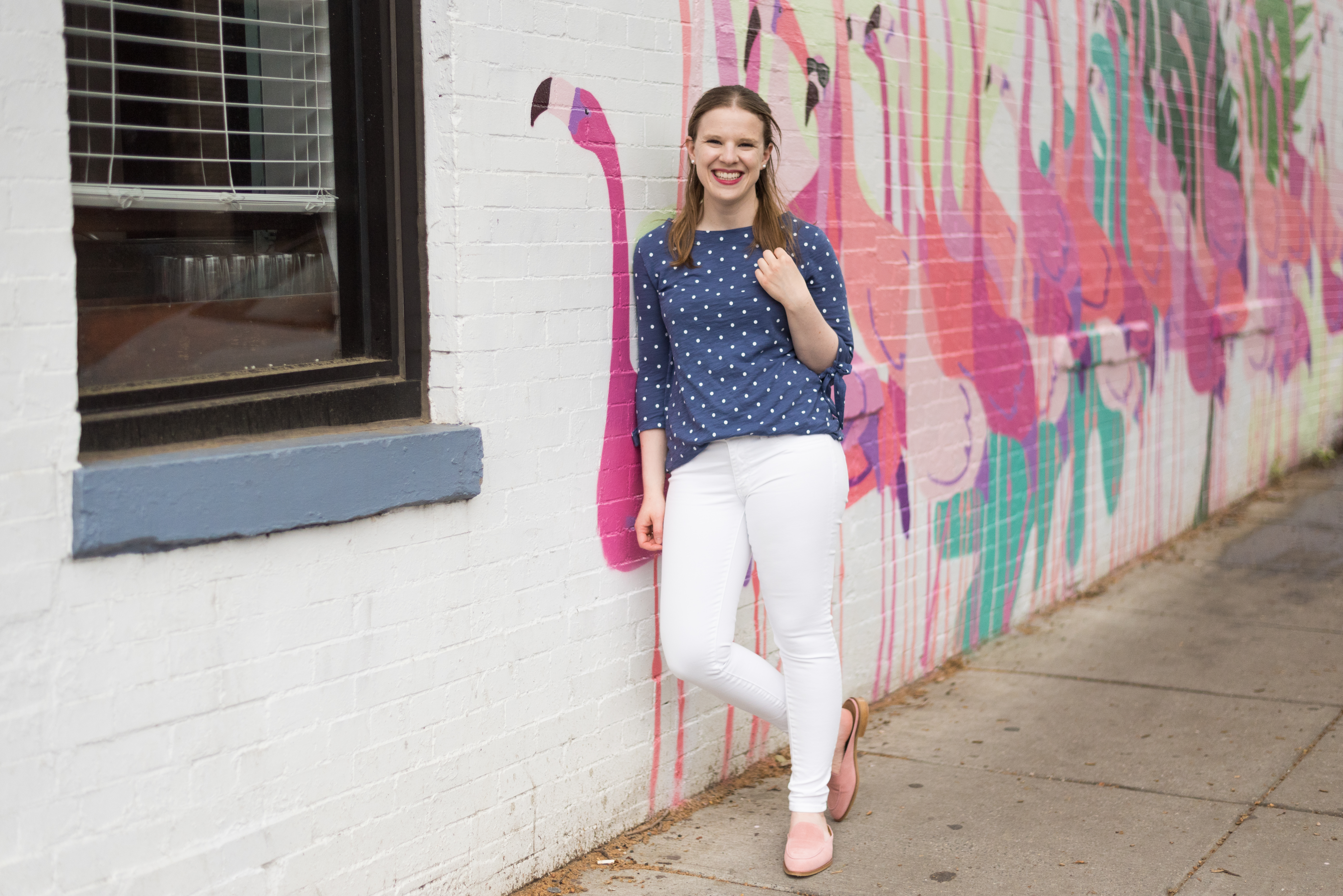 dc woman style blogger wearing AE Ne(x)t Level Jegging AEO