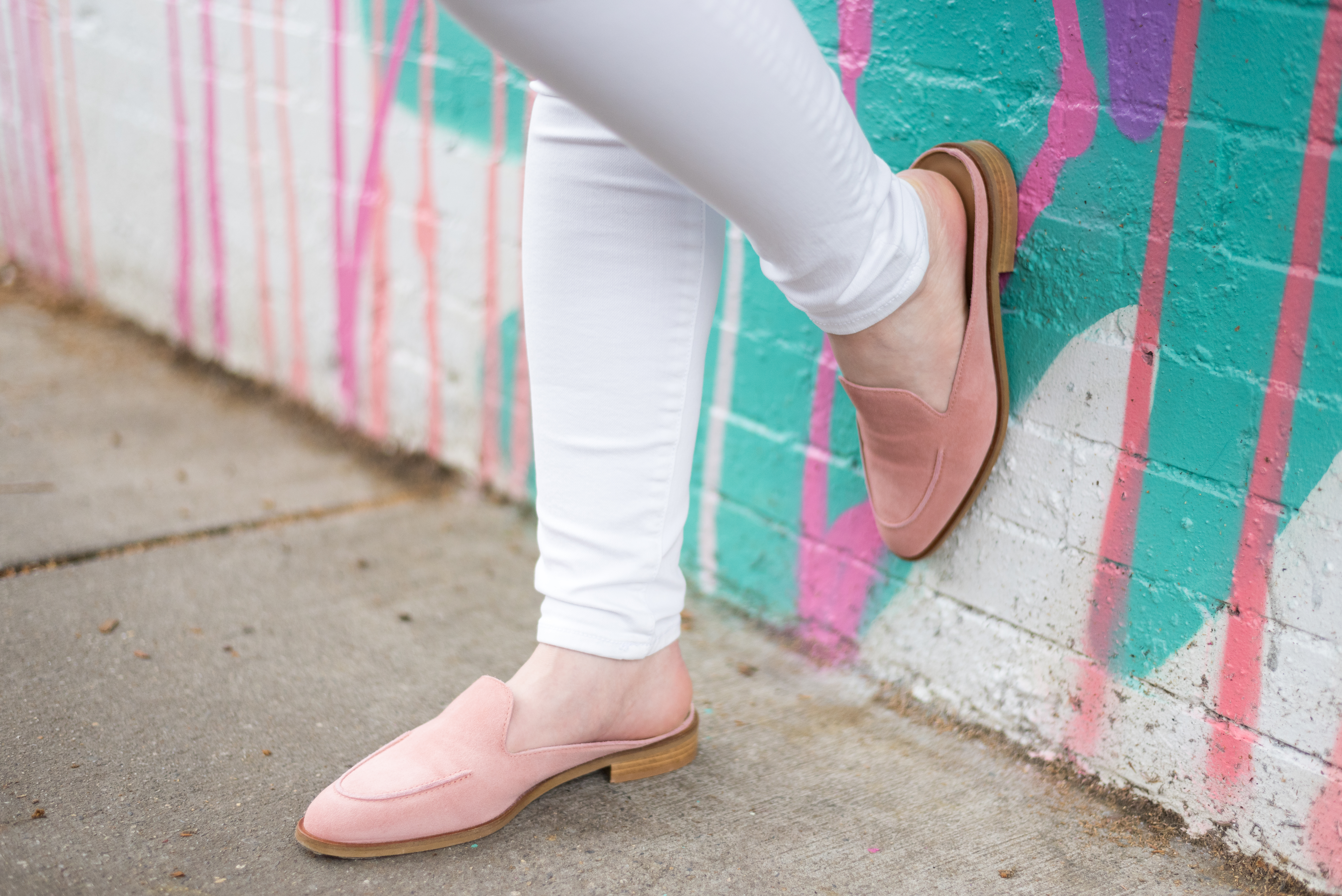 dc woman style blogger wearing Everlane the Modern Loafer Mule