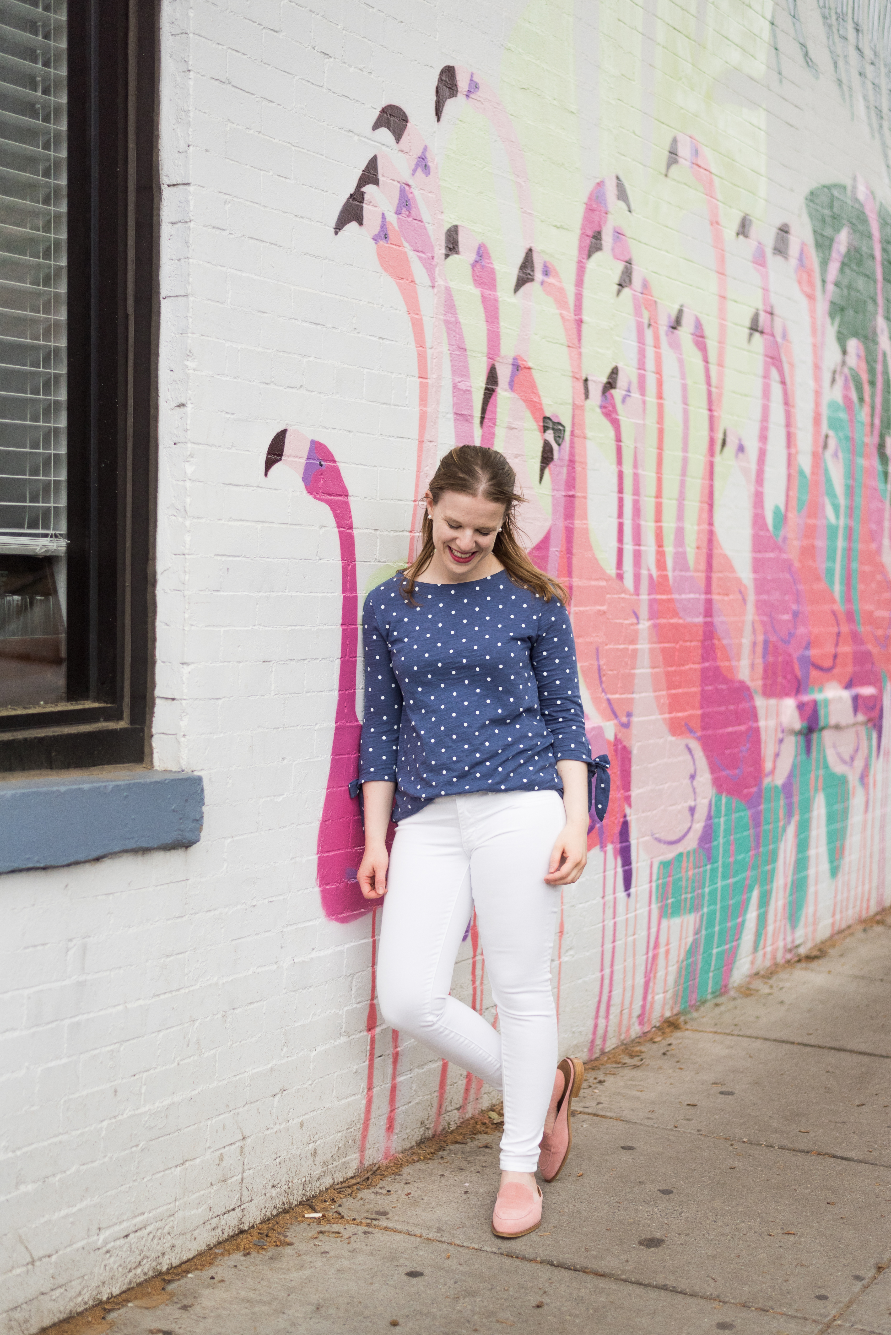 dc woman style blogger wearing Ne(x)t Level AE AEO jeggings