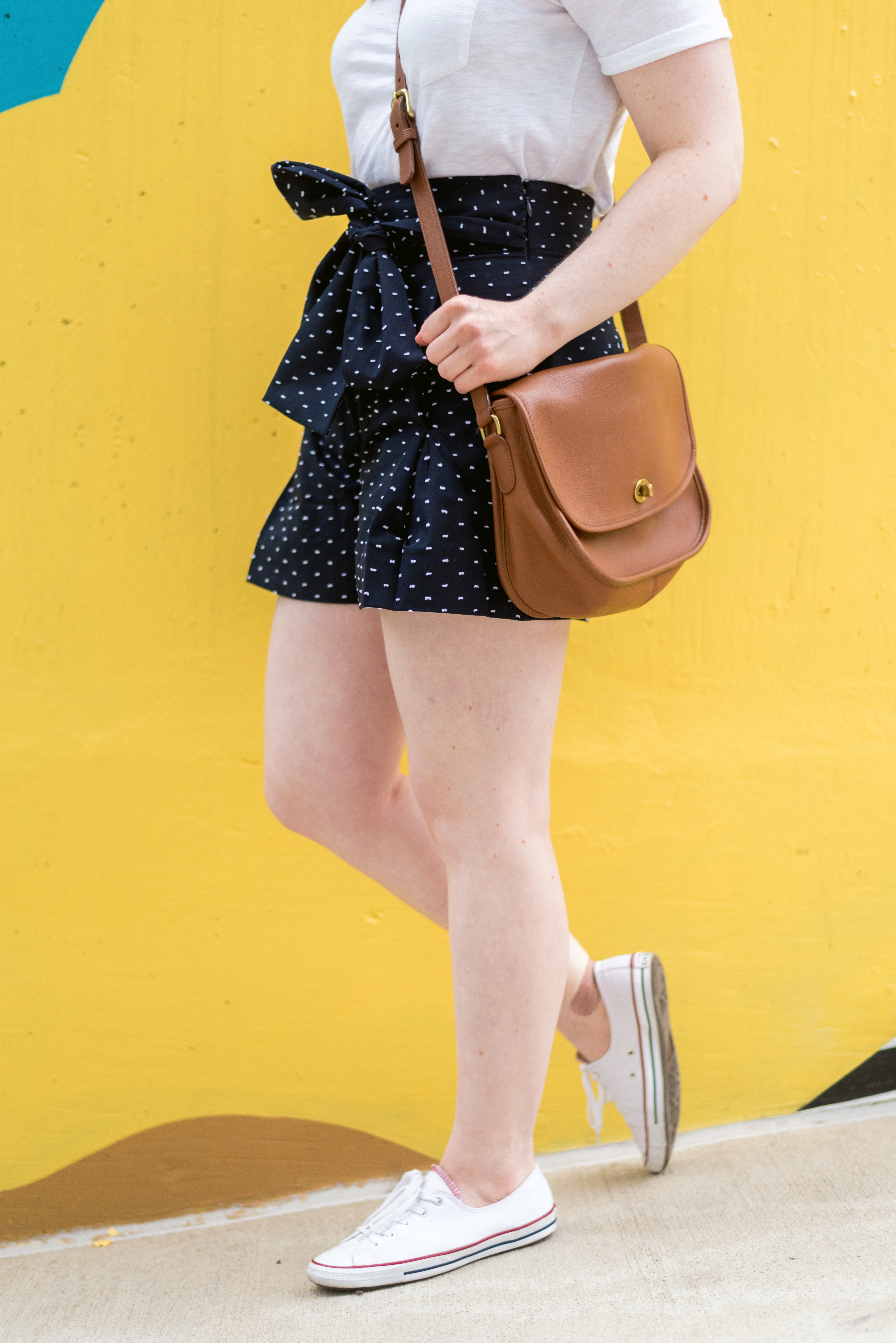 dc woman blogger wearing converse chuck taylor all star dainty