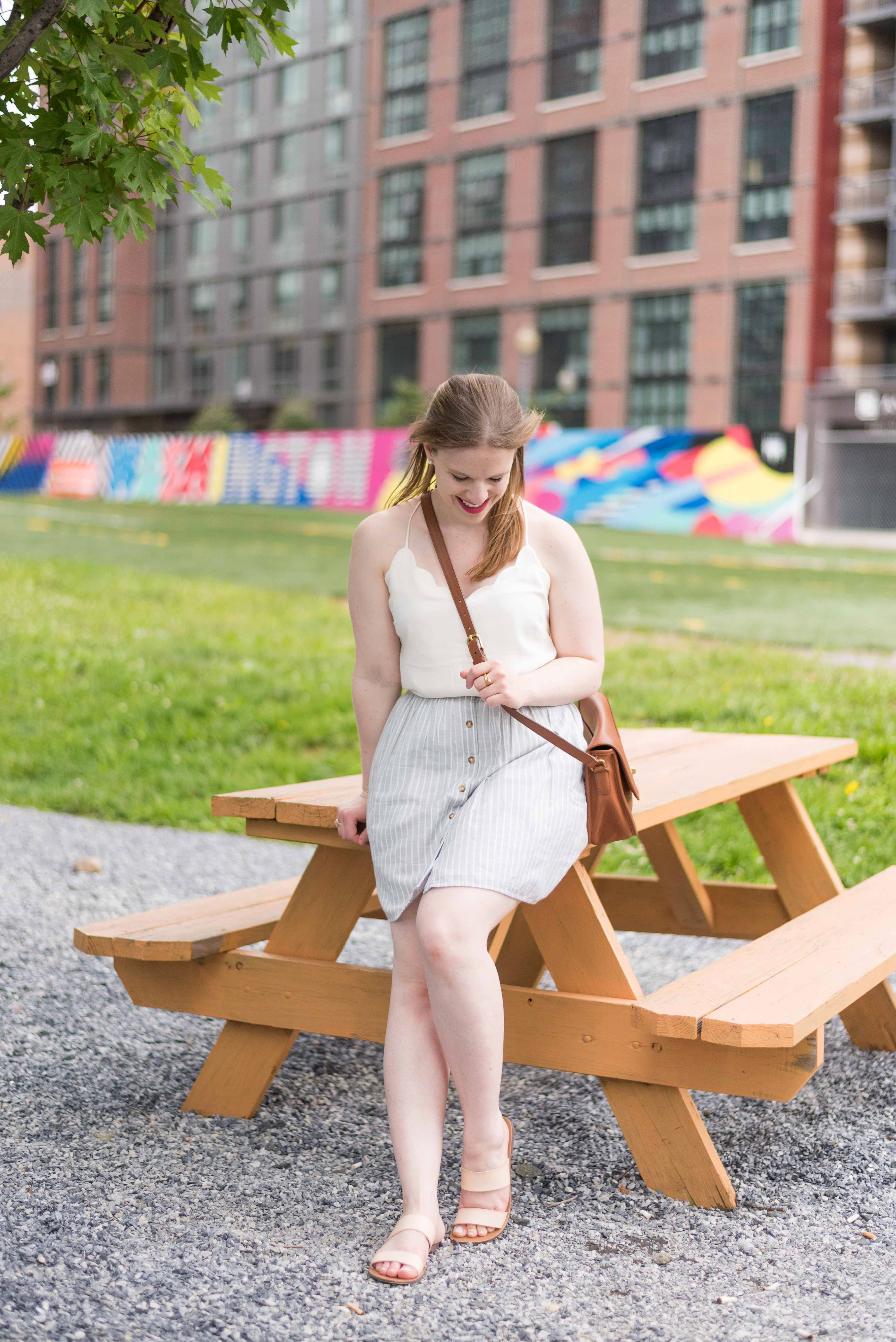 DC woman blogger wearing Abercrombie & Fitch button-front mini skirt