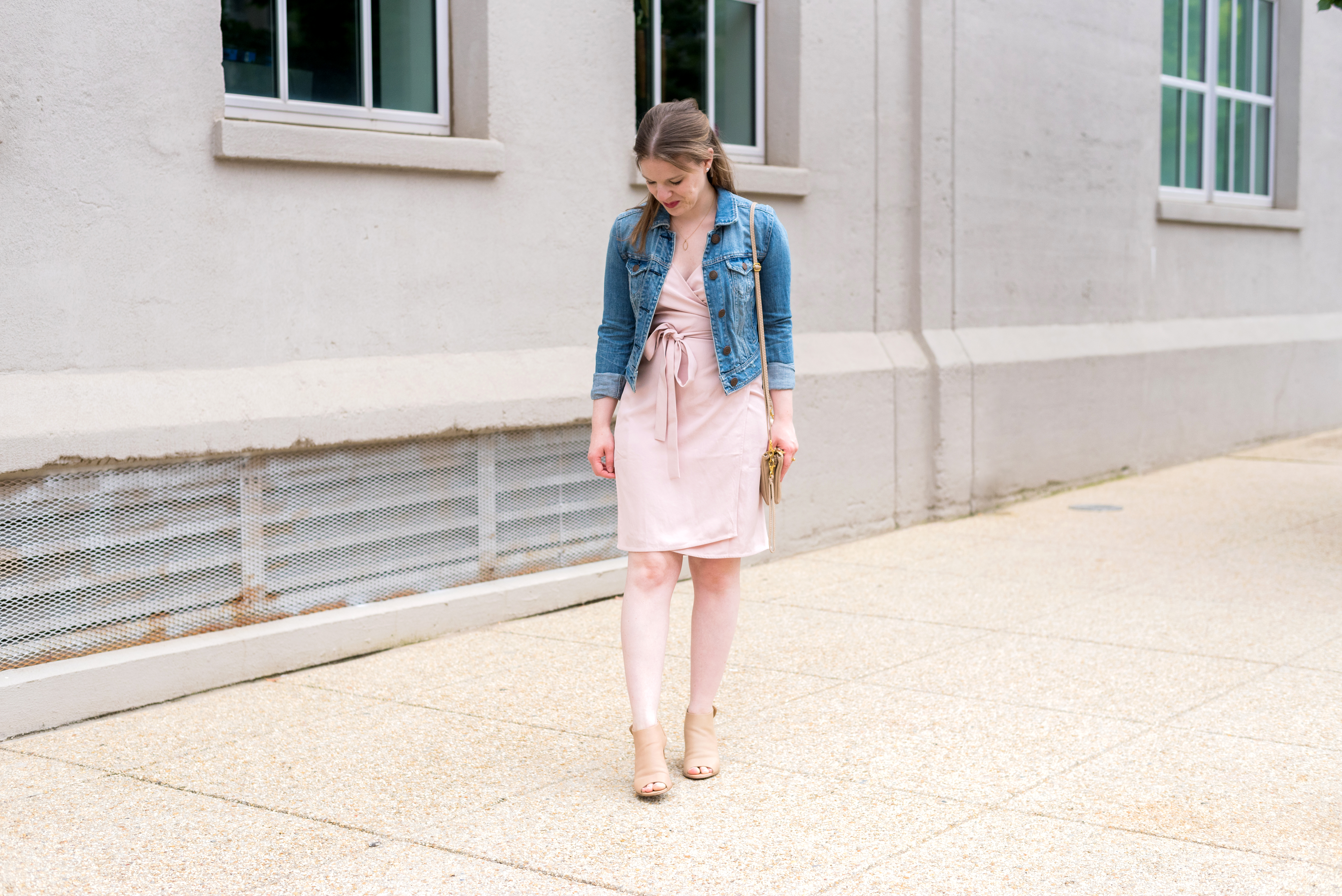 DC woman blogger wearing Everlane The Japanese GoWeave Tank Mini Wrap Dress