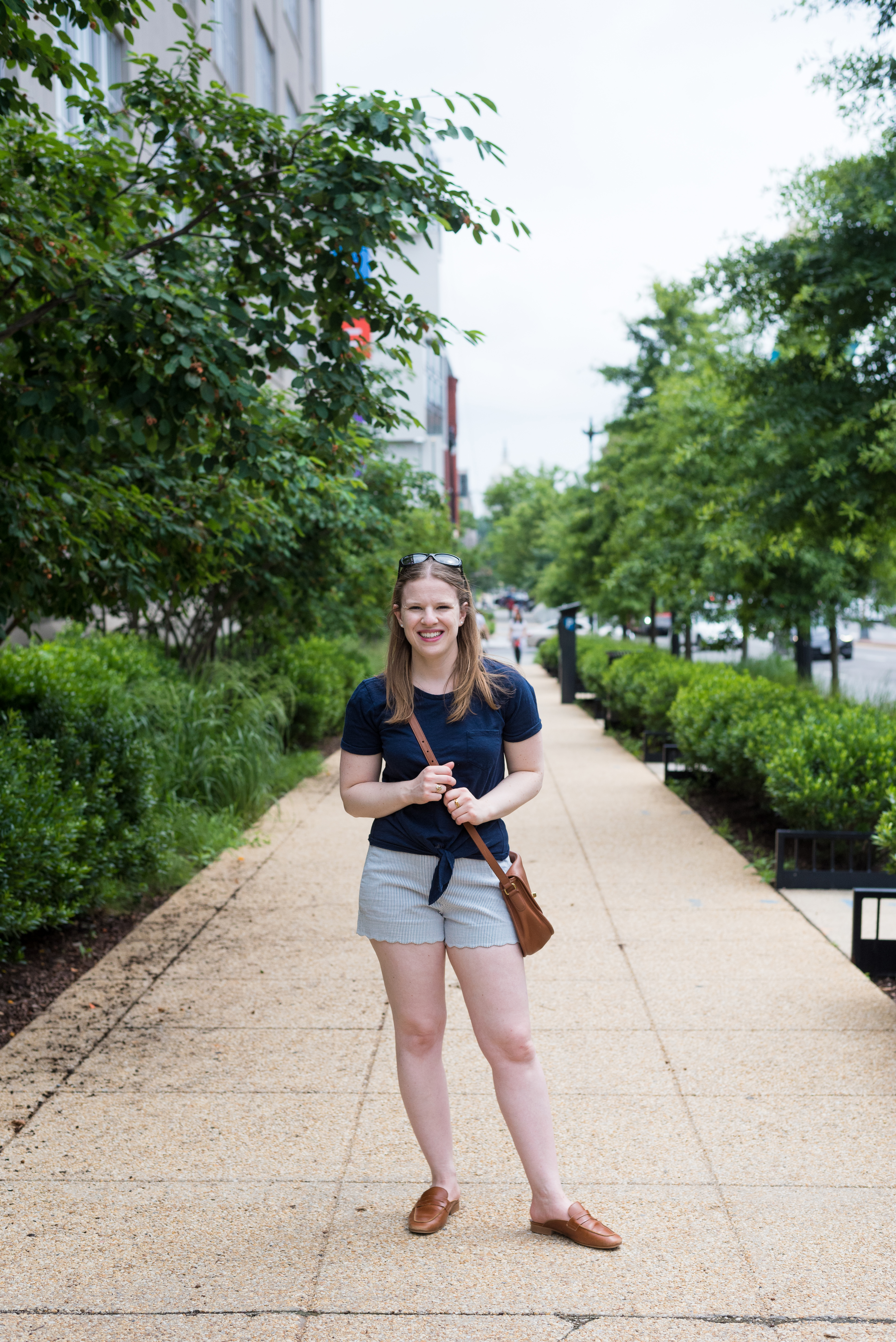 DC woman blogger wearing J.Crew Scallop Seersucker Shorts