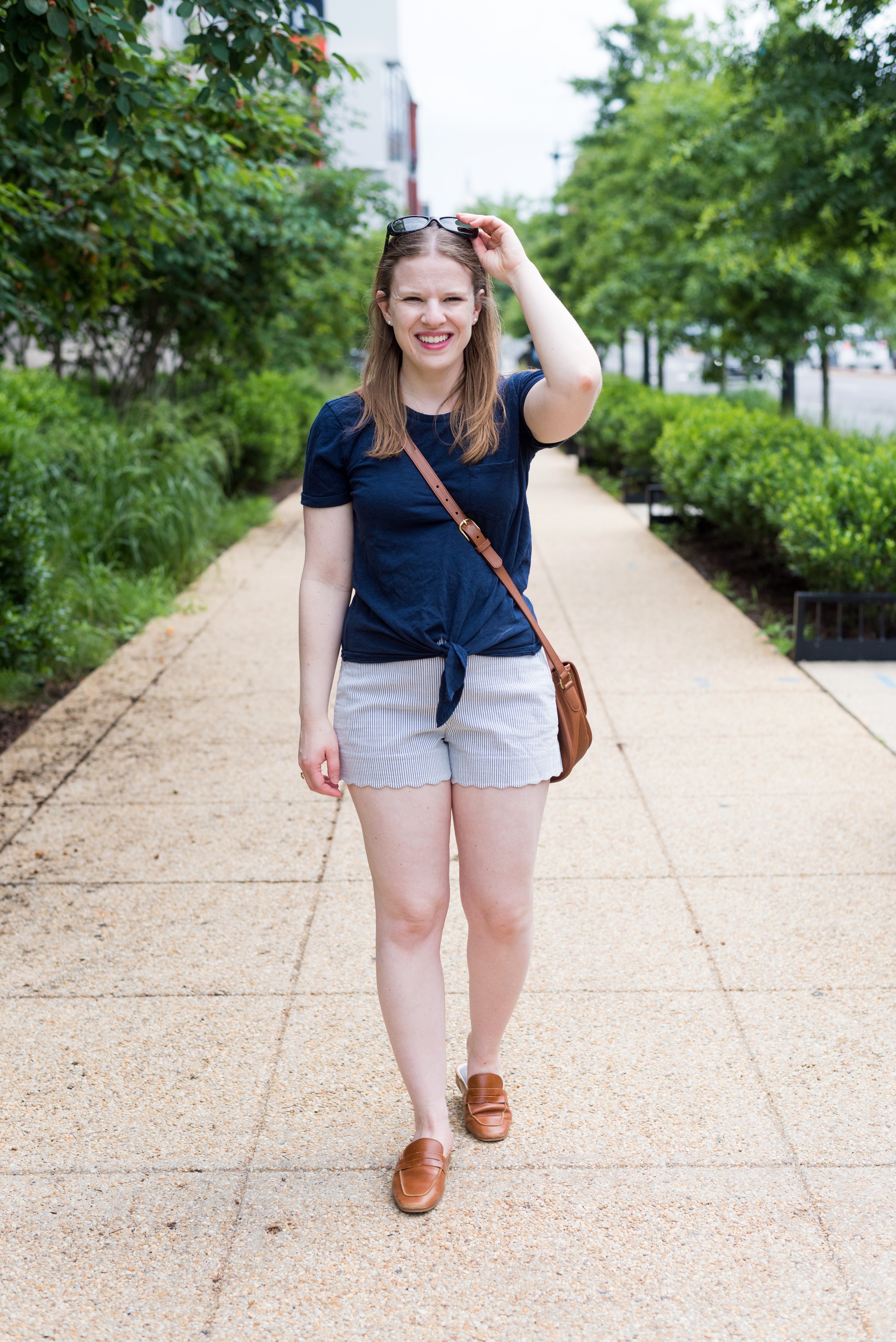 DC woman blogger wearing J.Crew Scallop Seersucker Shorts