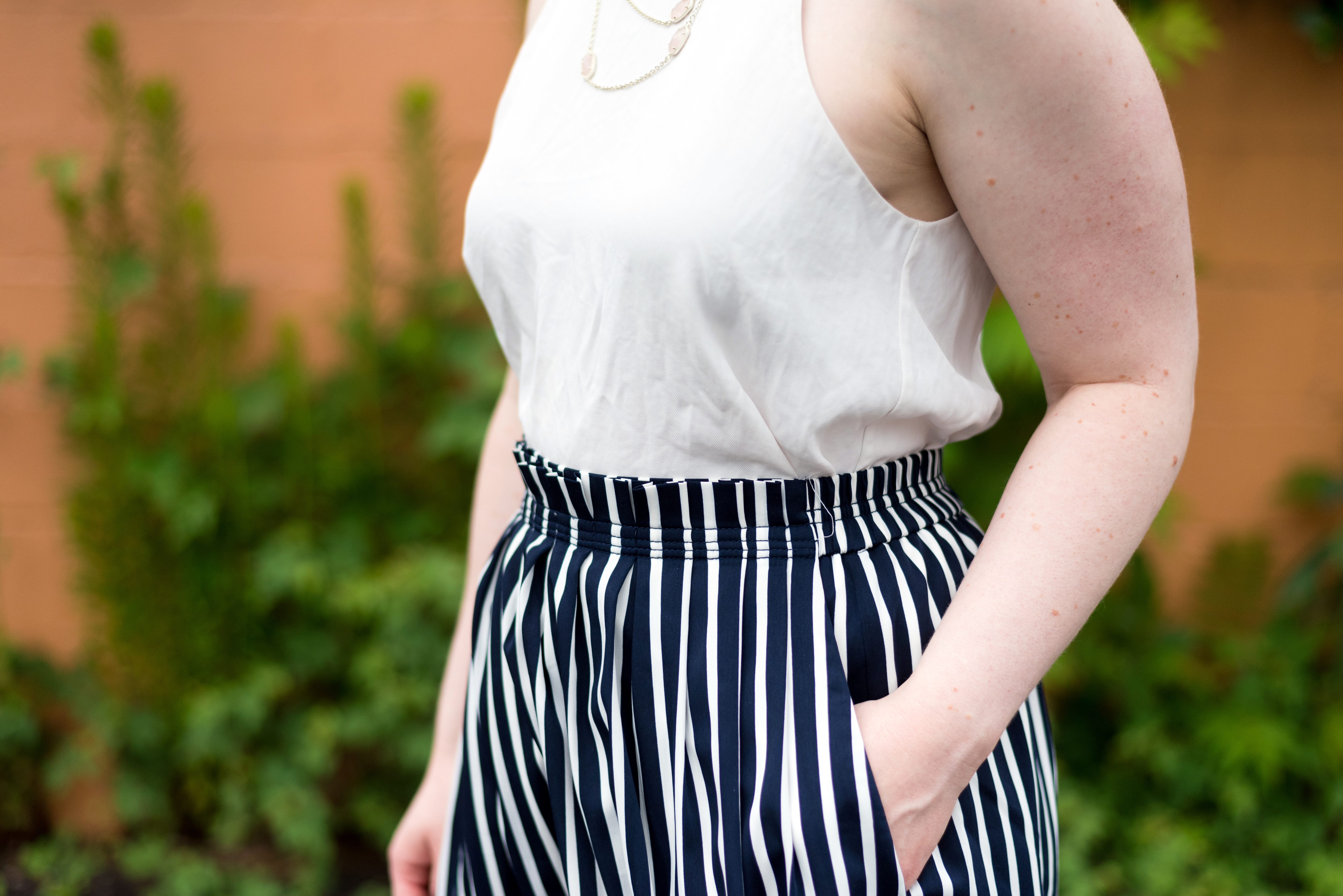 DC woman blogger wearing J.Crew factory striped skirt