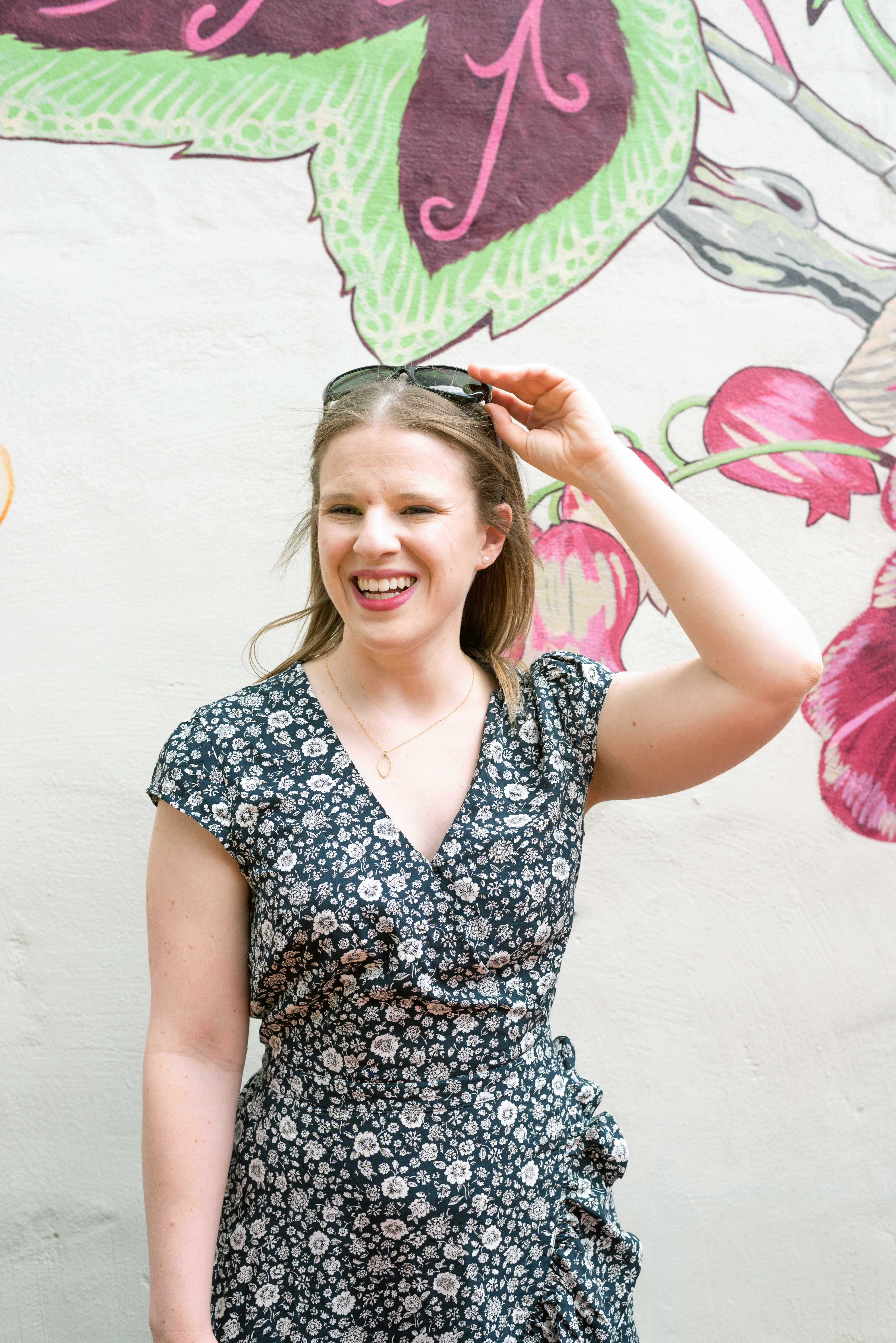 DC woman blogger wearing J.Crew Mercantile faux-wrap mini dress in blossom in navy ivory