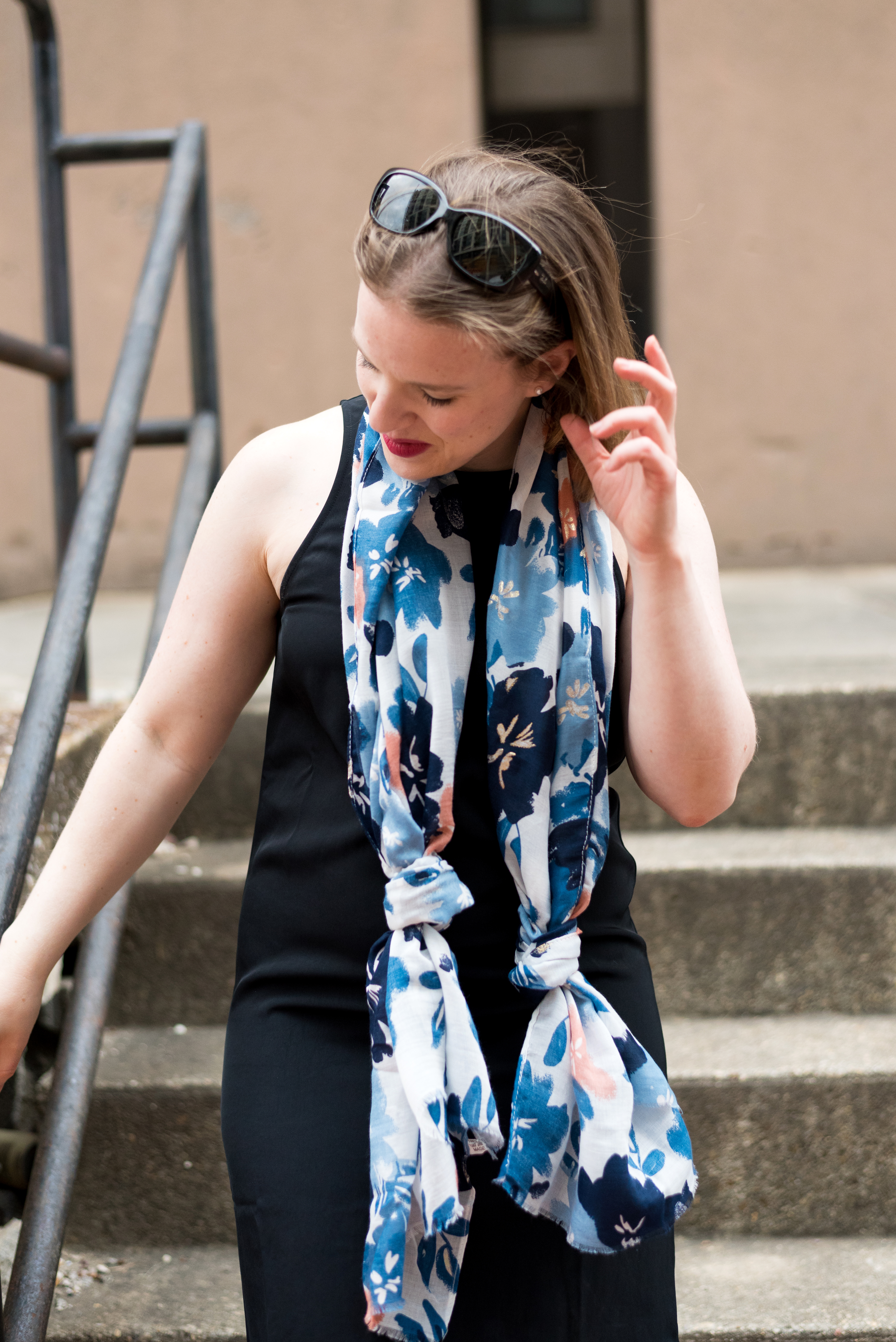 DC woman blogger wearing Amazon floral scarf