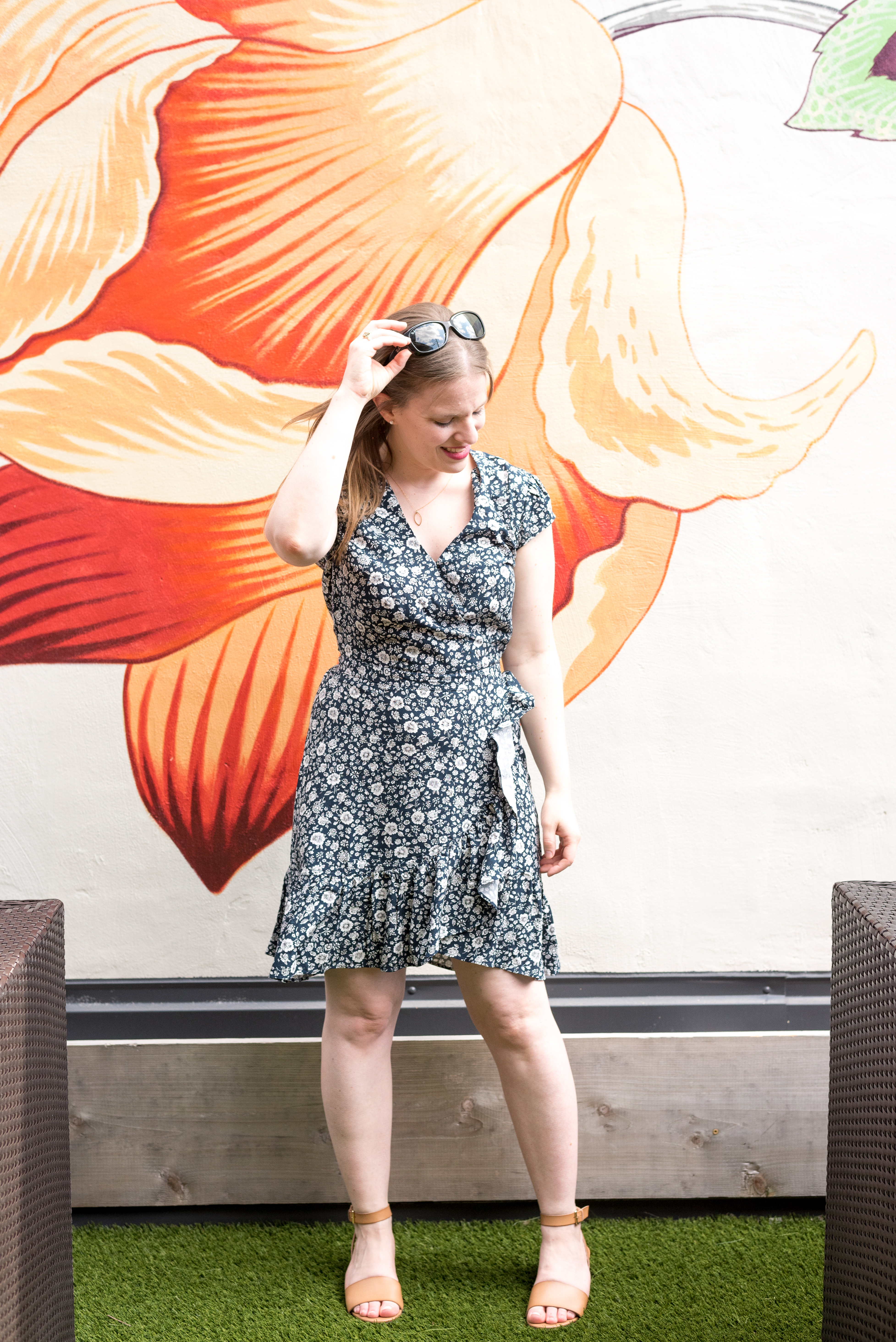 DC woman blogger wearing J.Crew Mercantile faux-wrap mini dress in blossom in navy ivory