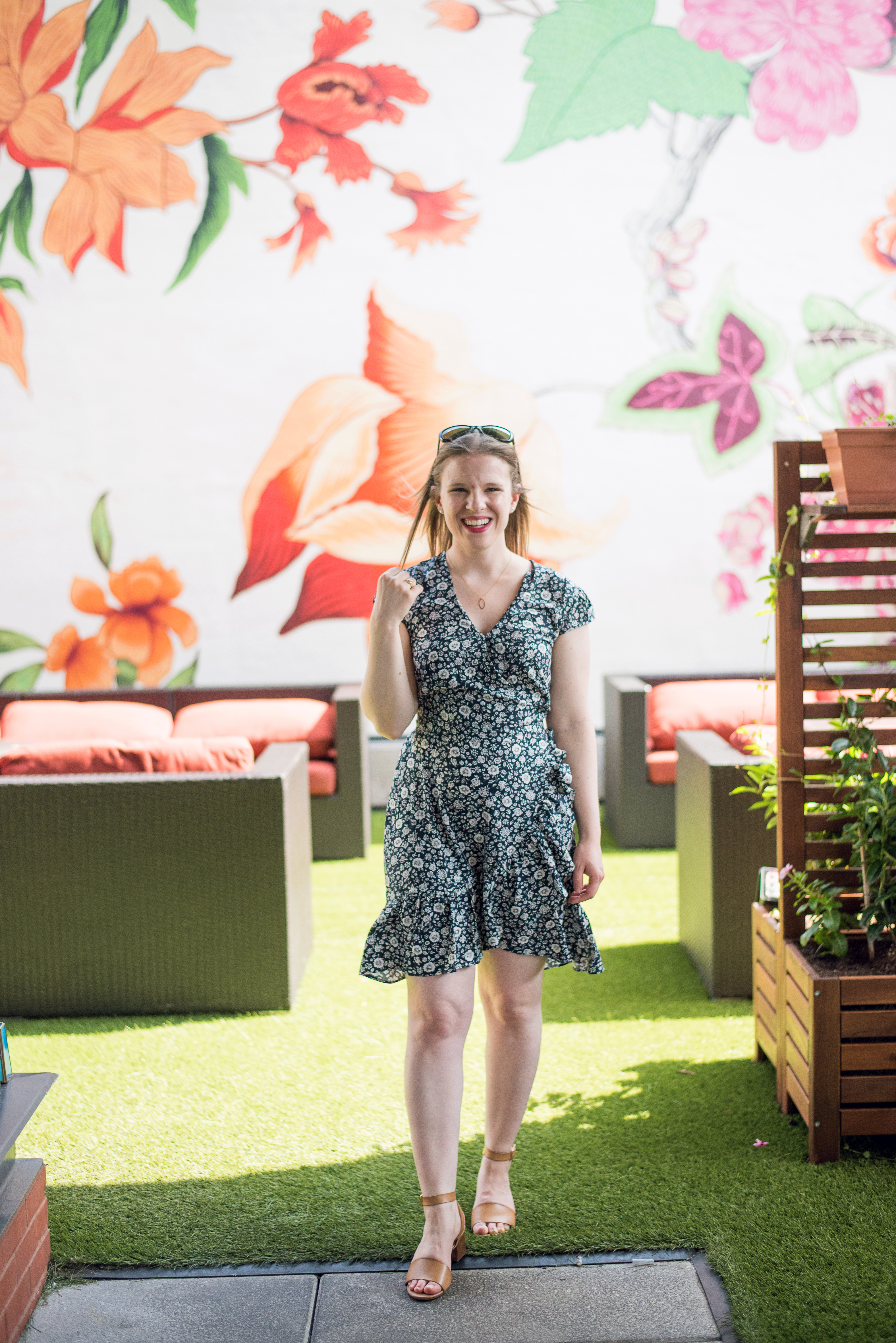 DC woman blogger wearing J.Crew Mercantile faux-wrap mini dress in blossom in navy ivory