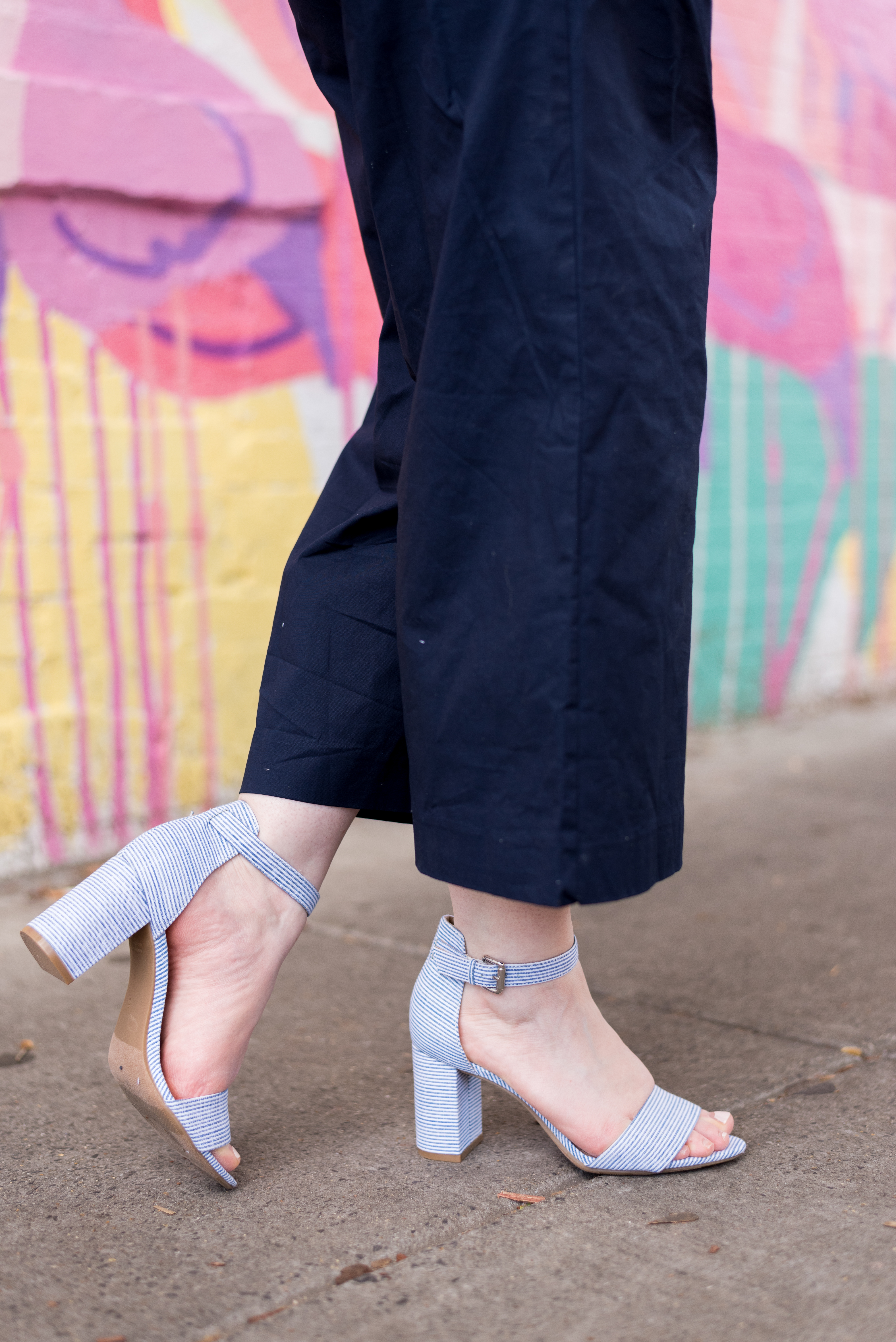 DC woman blogger wearing Old Navy striped block-heel sandals