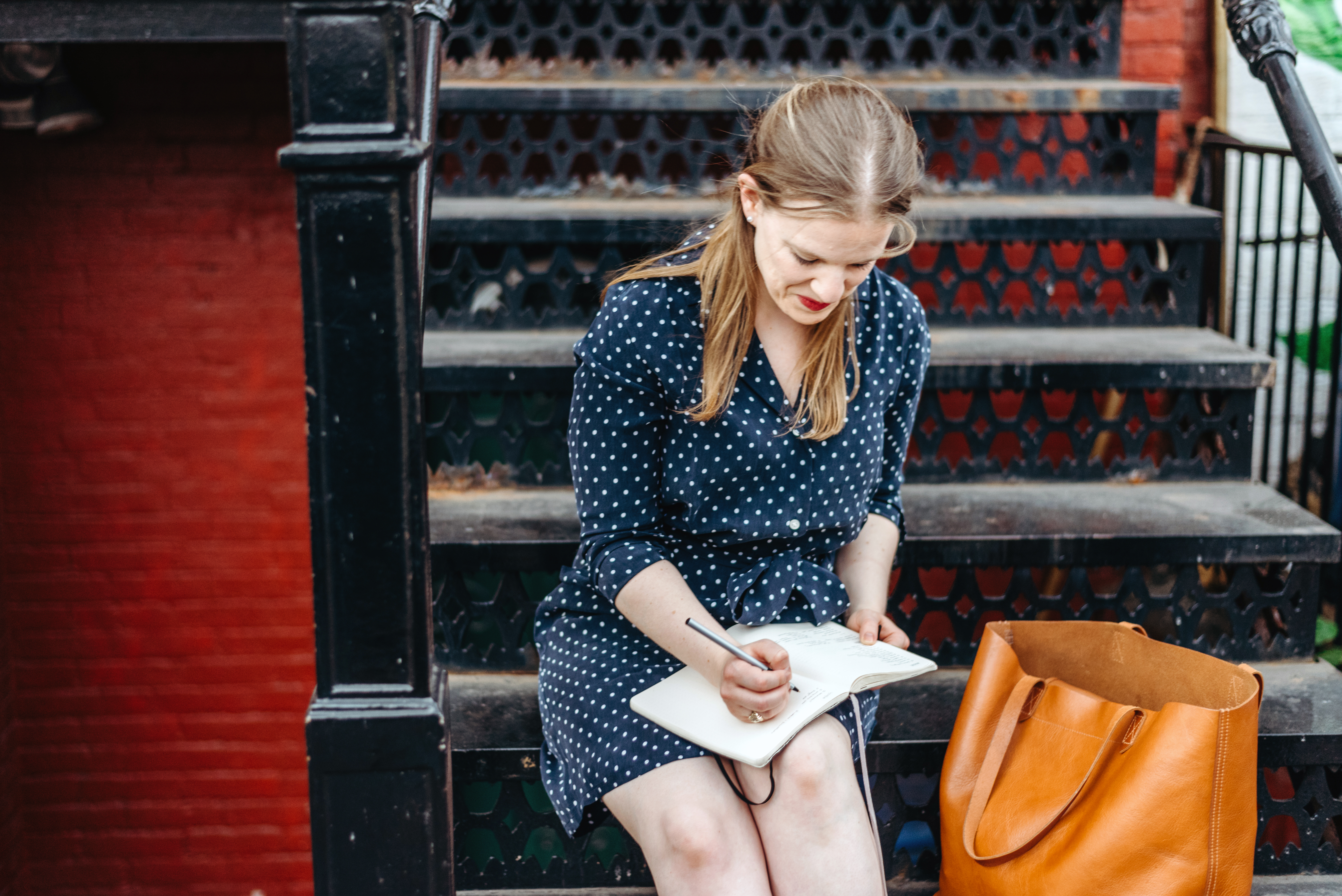 DC woman blogger wearing Everlane the Polka Dot Shirt Dress