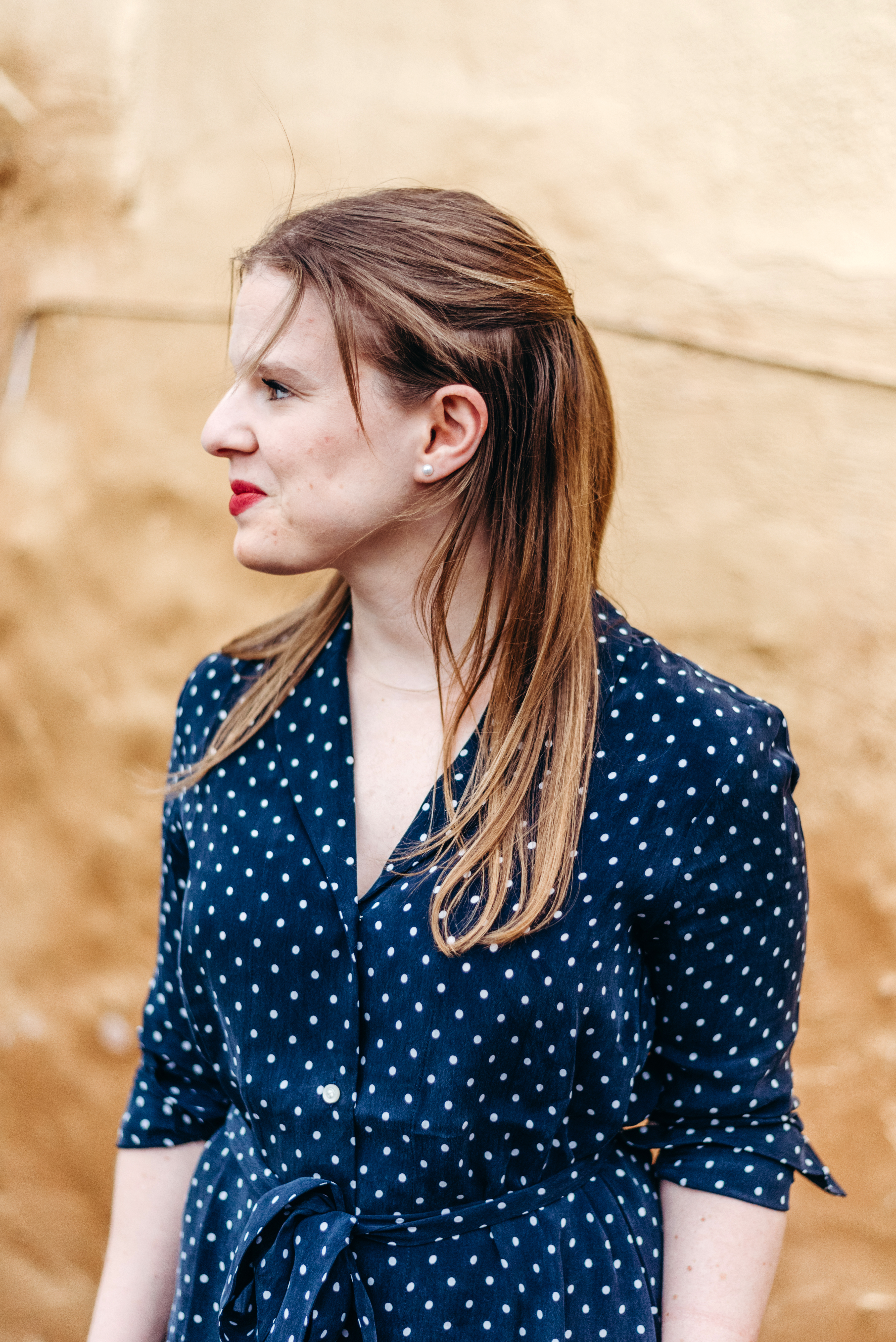 DC woman blogger wearing Everlane the Polka Dot Shirt Dress