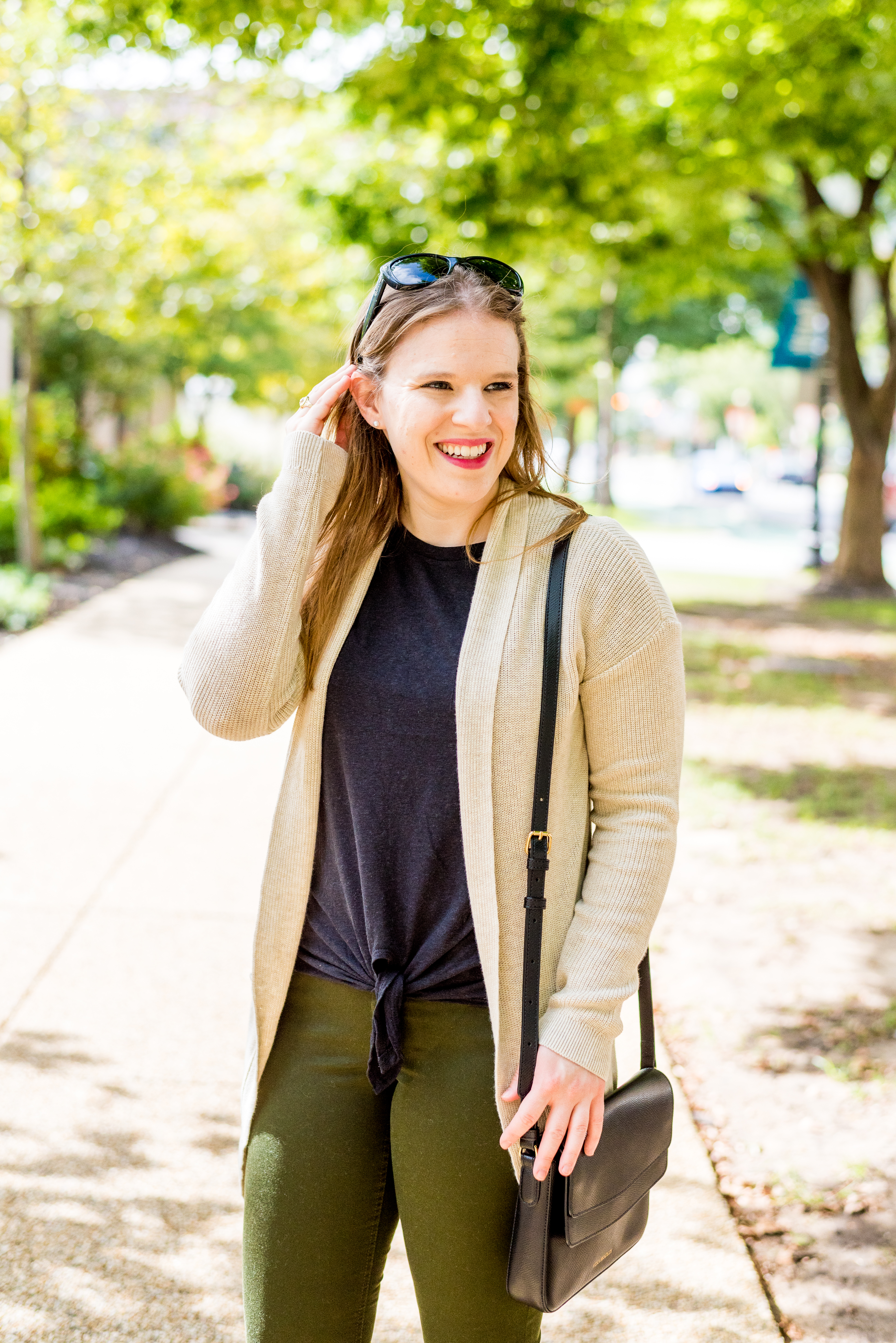 DC woman blogger wearing BP. Stitch Curve Hem Cardigan