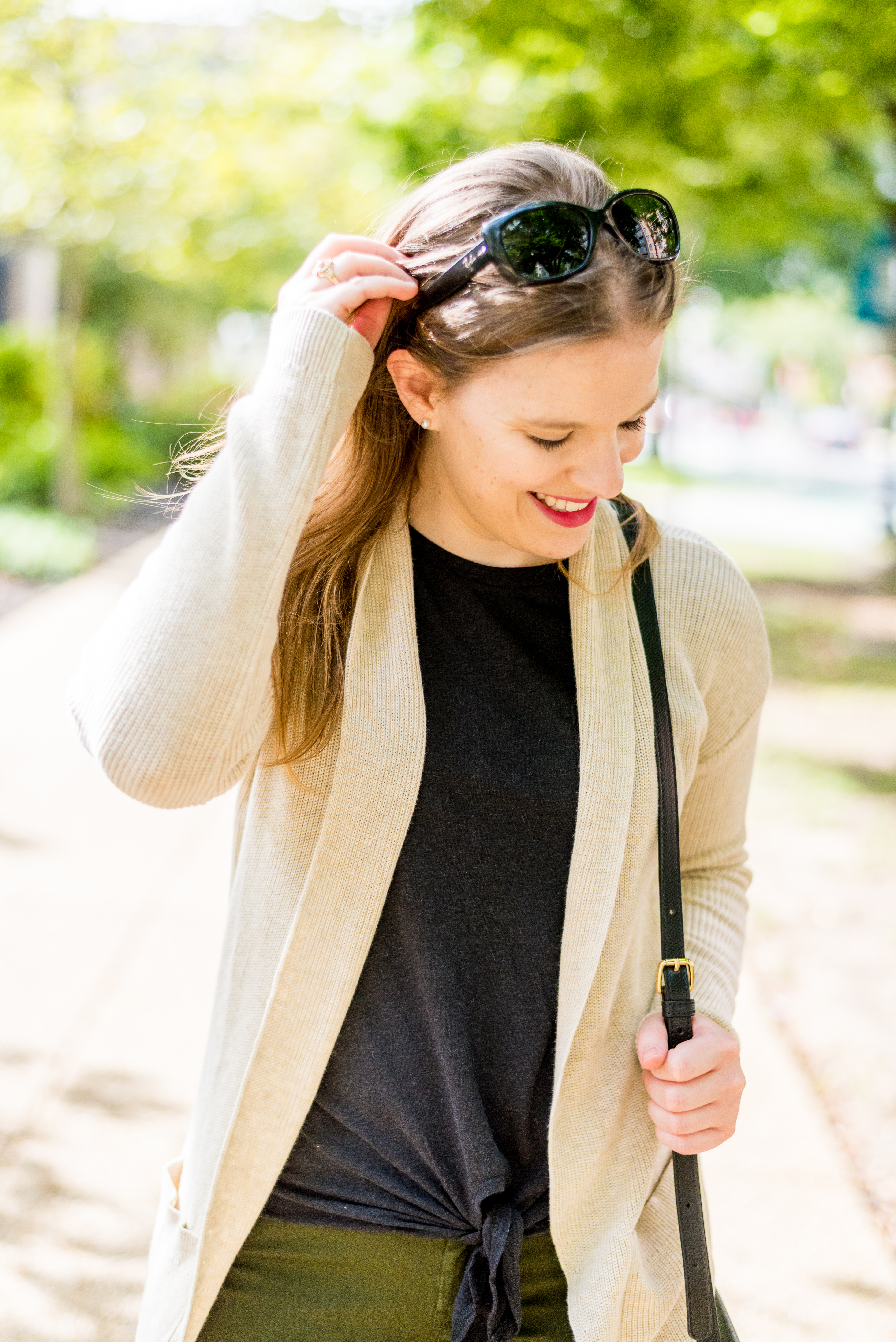 DC woman blogger wearing BP. Stitch Curve Hem Cardigan