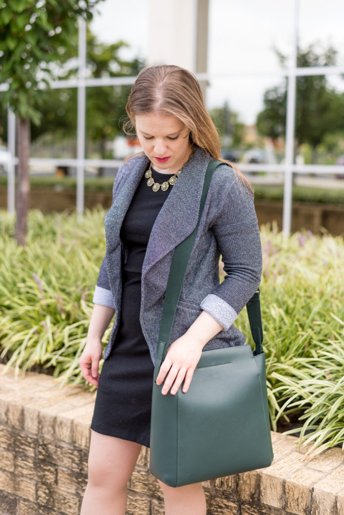 DC woman blogger wearing Caslon knit blazer