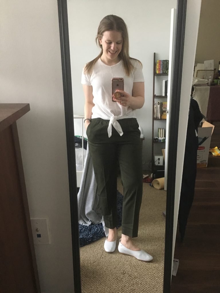 DC woman blogger wearing J.Crew Factory tie-waist pocket t-shirt