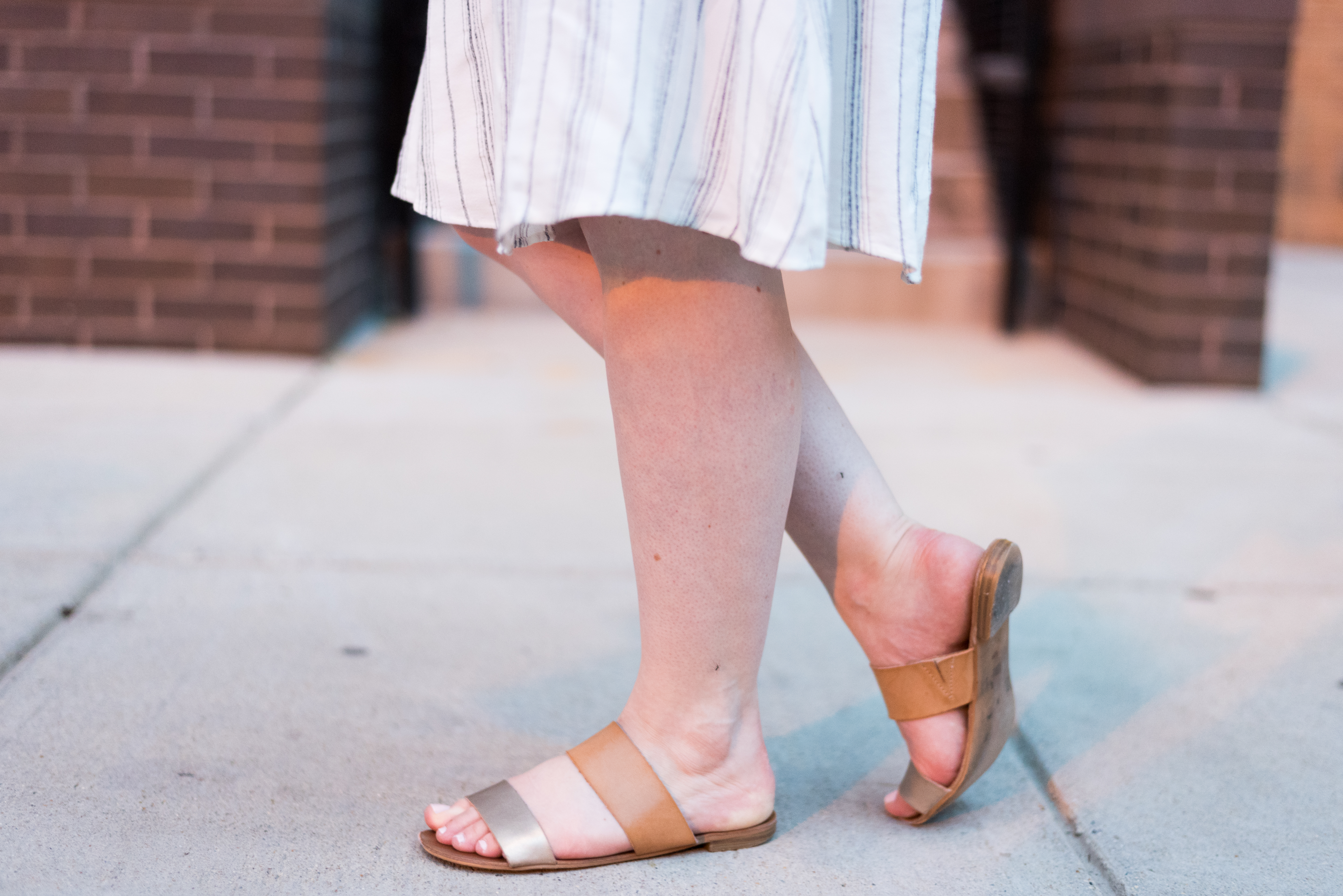 DC woman blogger wearing Loft Two Strap Slide Sandals