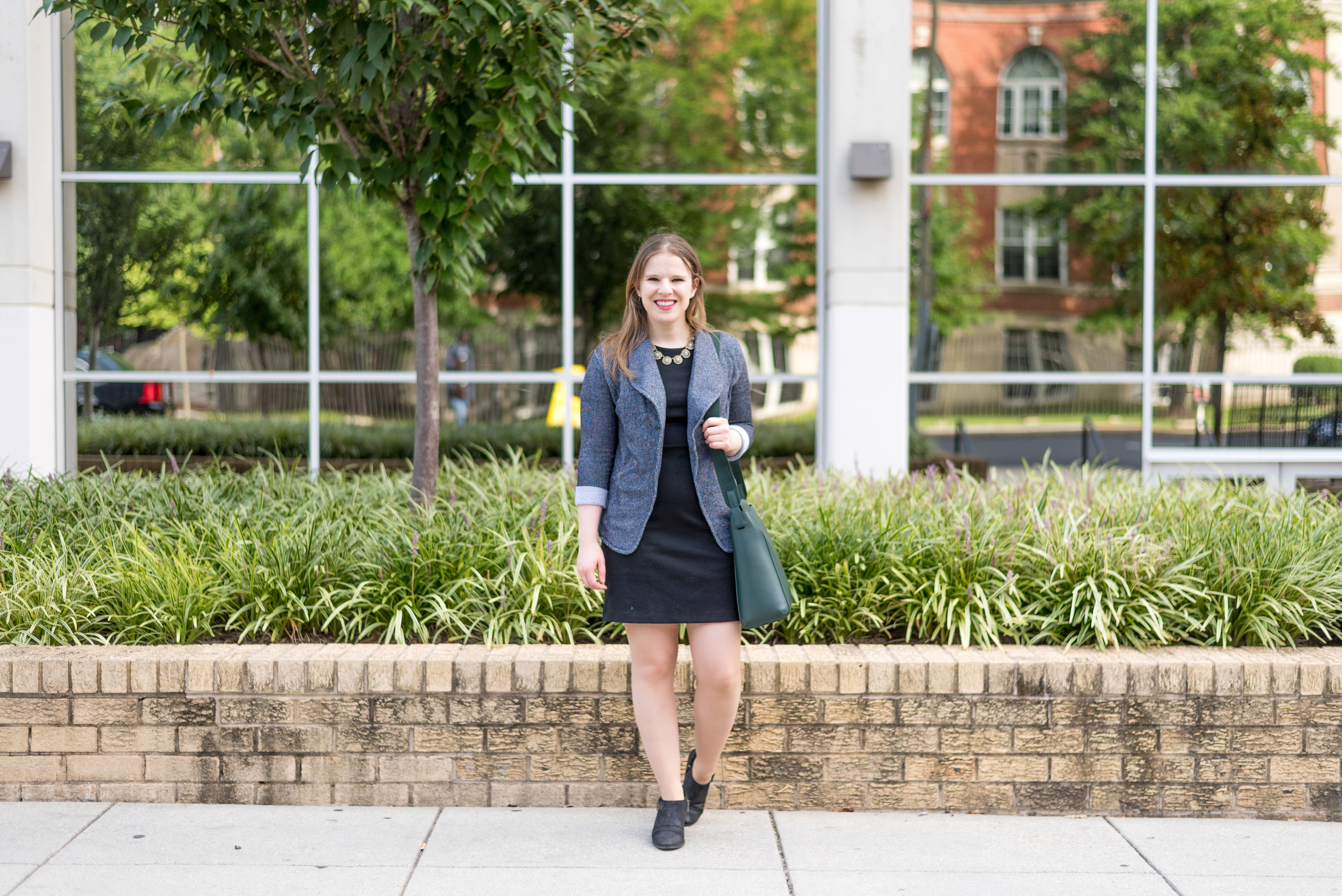 DC woman blogger wearing Old Navy ponte knit sheath dress