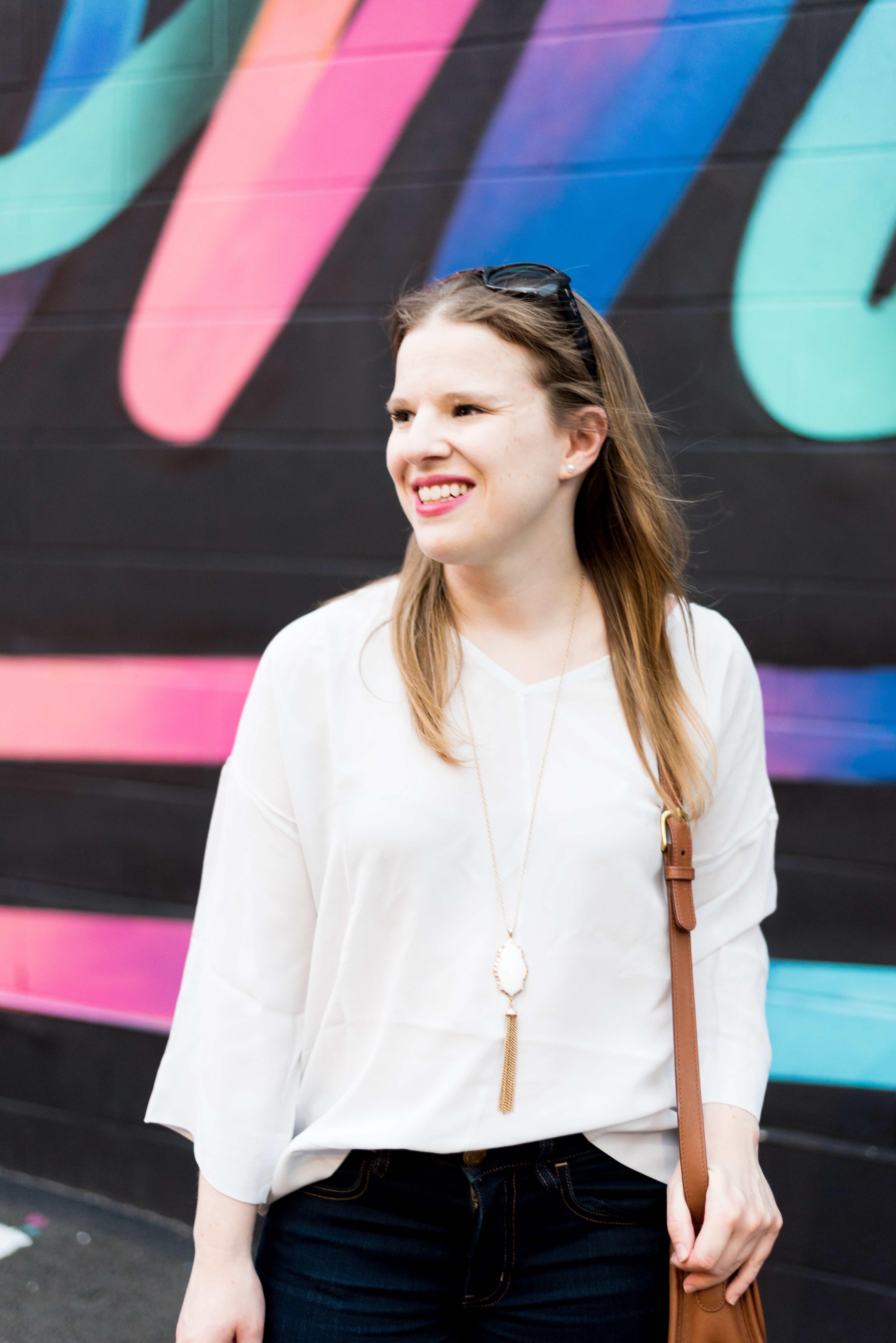 DC woman blogger wearing Everlane the Clean Silk V-Neck Blouse