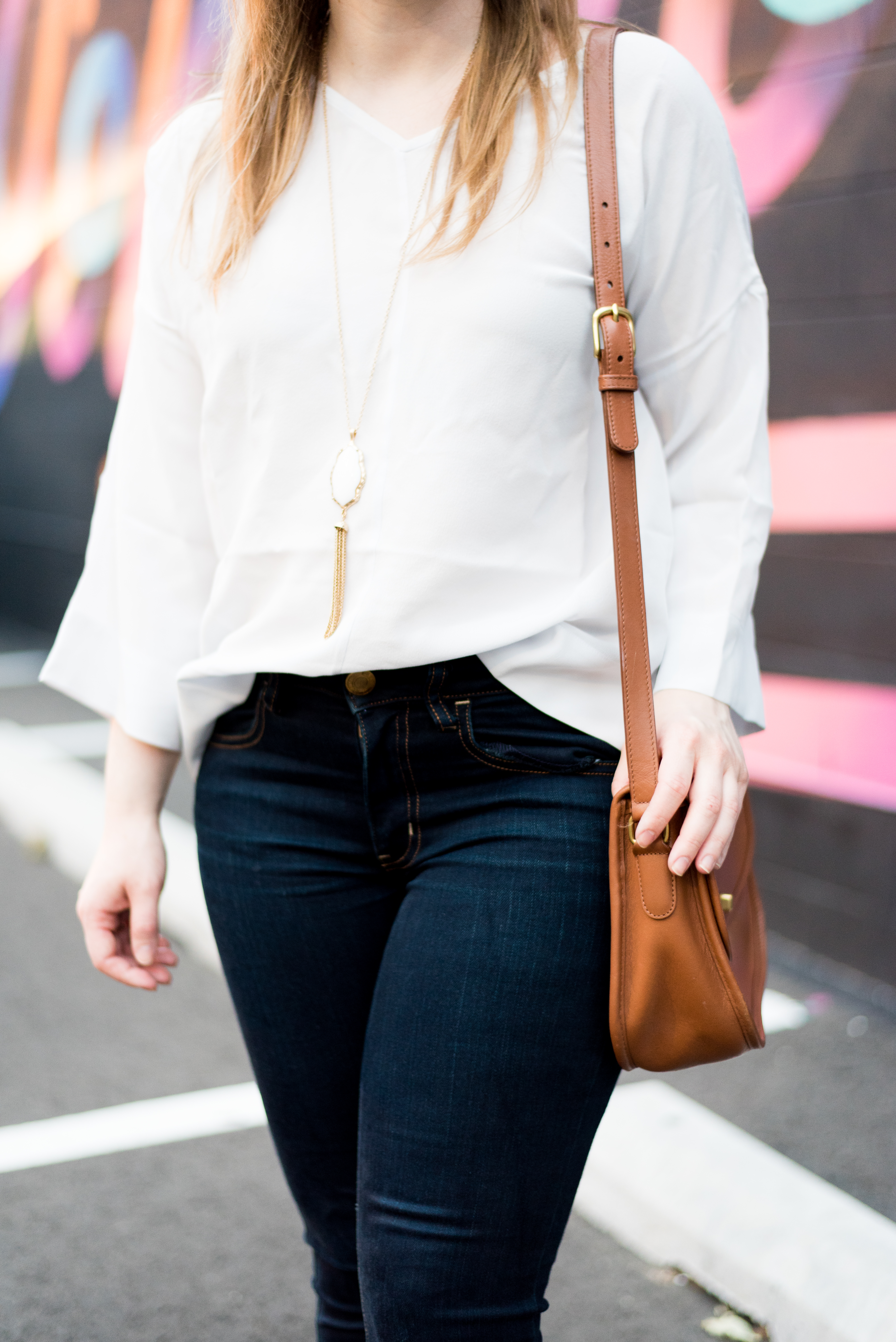 DC woman blogger wearing Everlane the Clean Silk V-Neck Blouse