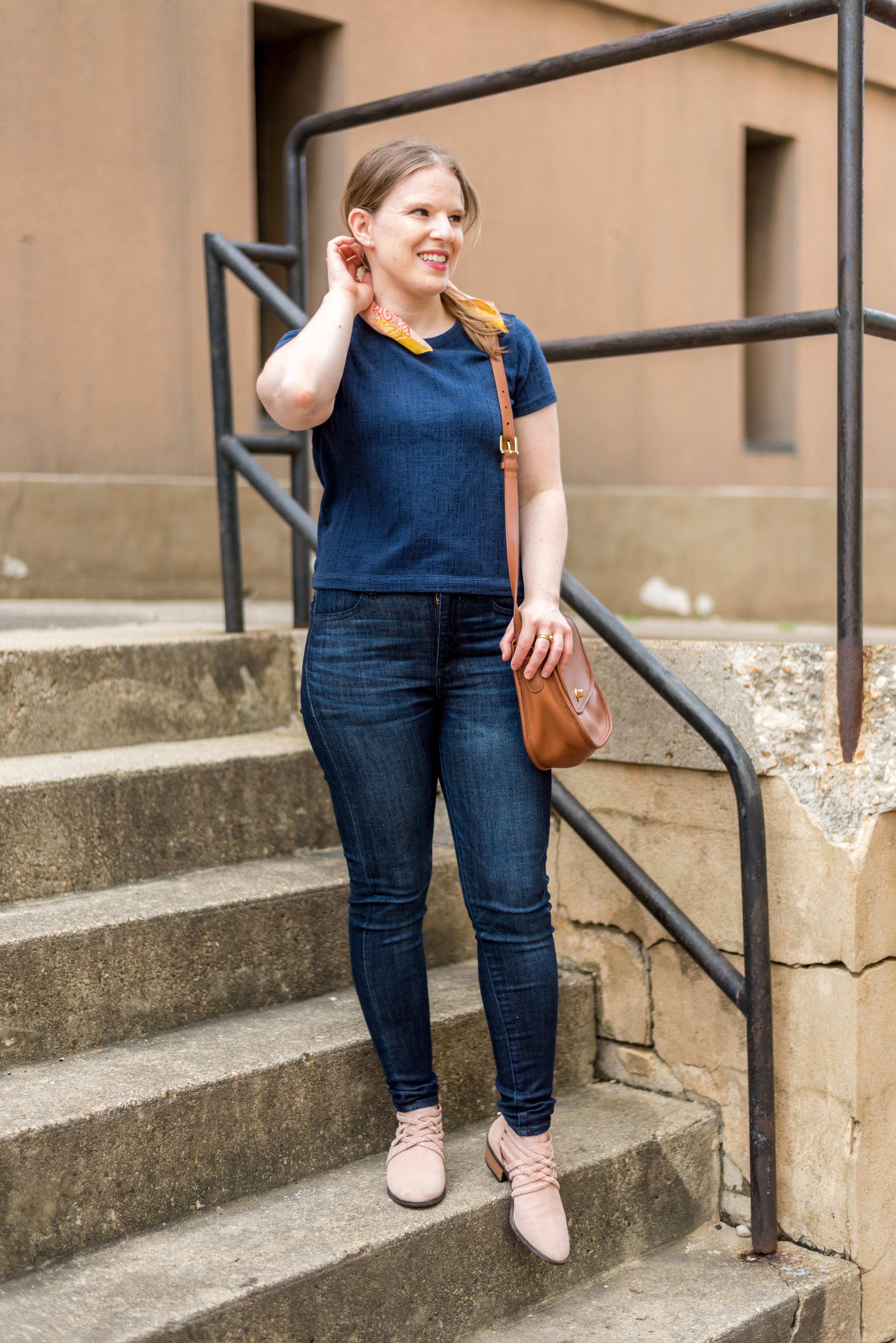 DC woman blogger wearing Aeo AE Ne(X)t Level Super High-Waisted Jegging