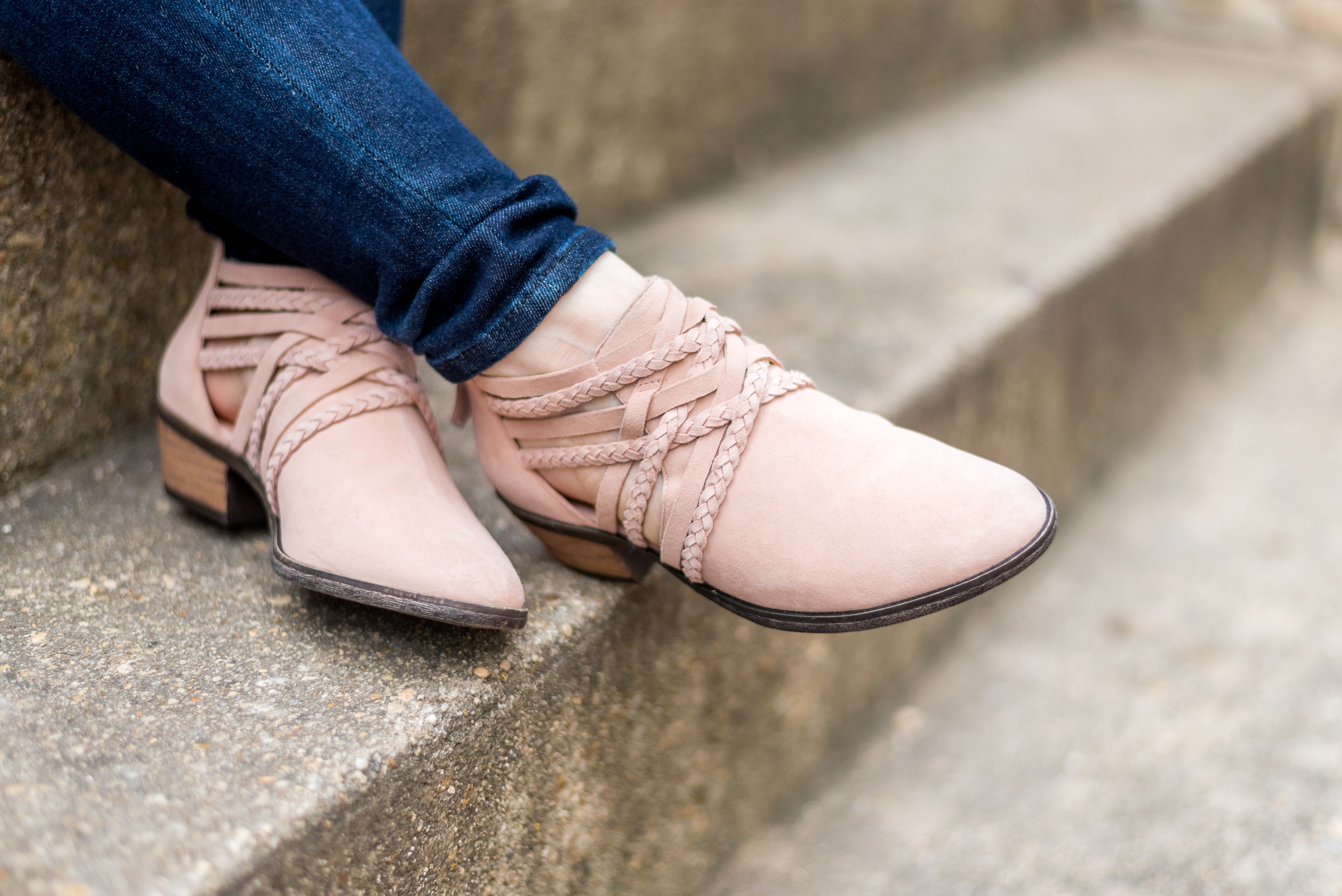 DC woman blogger wearing Caslon braided bootie