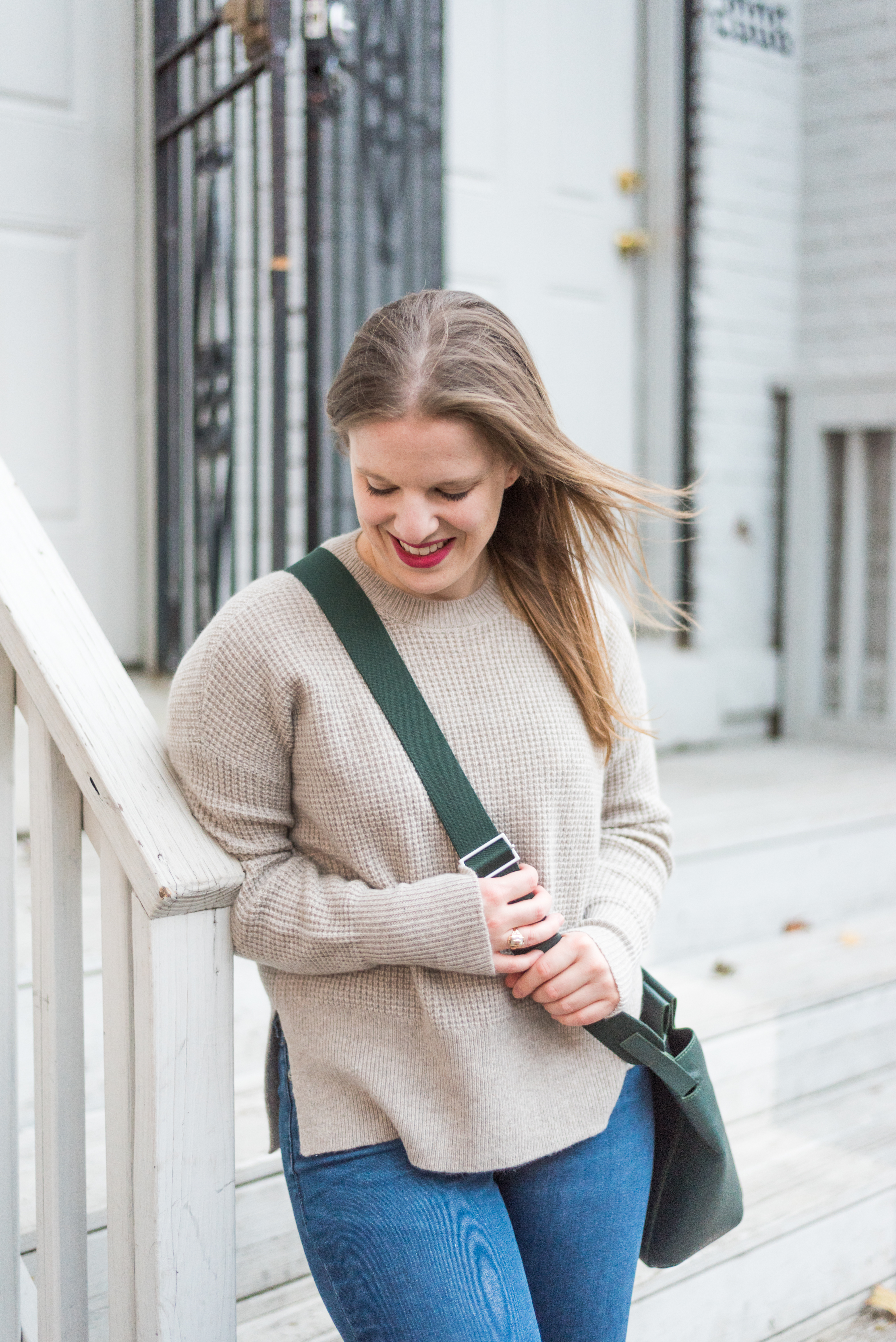 DC woman blogger wearing Everlane The Cashmere Waffle Square Crew