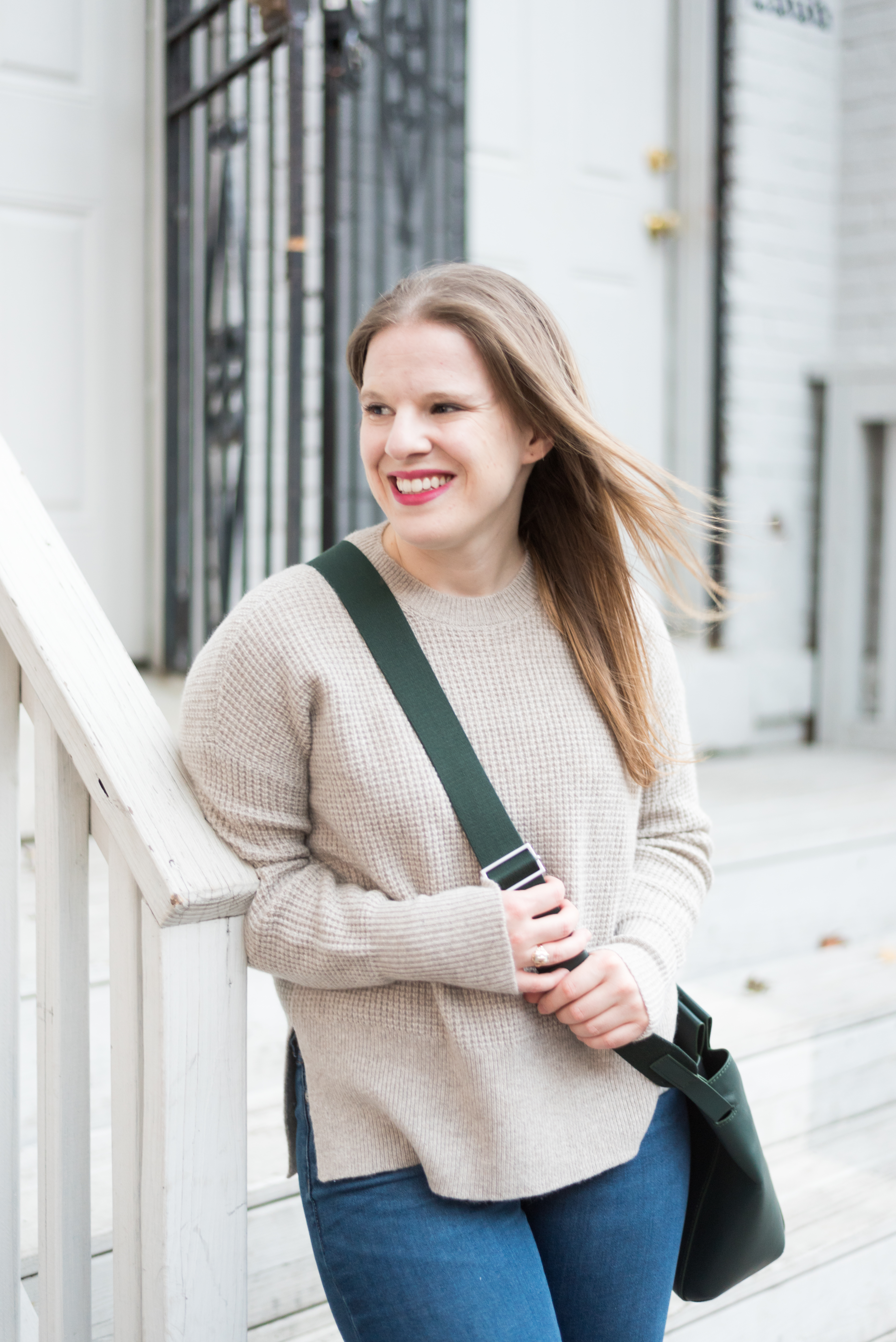 DC woman blogger wearing Everlane The Cashmere Waffle Square Crew