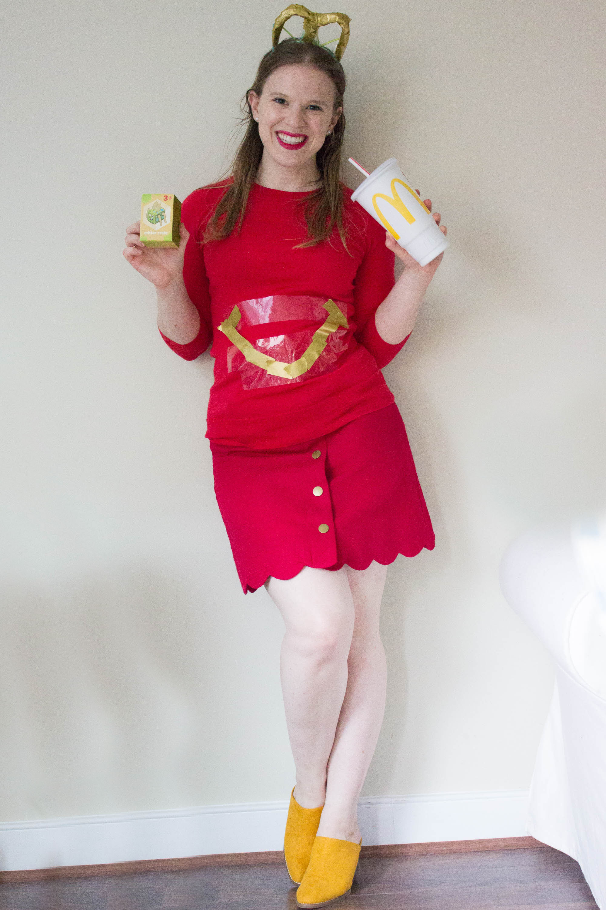 dc woman blogger wearing mcdonalds happy meal costume, last minute halloween costume