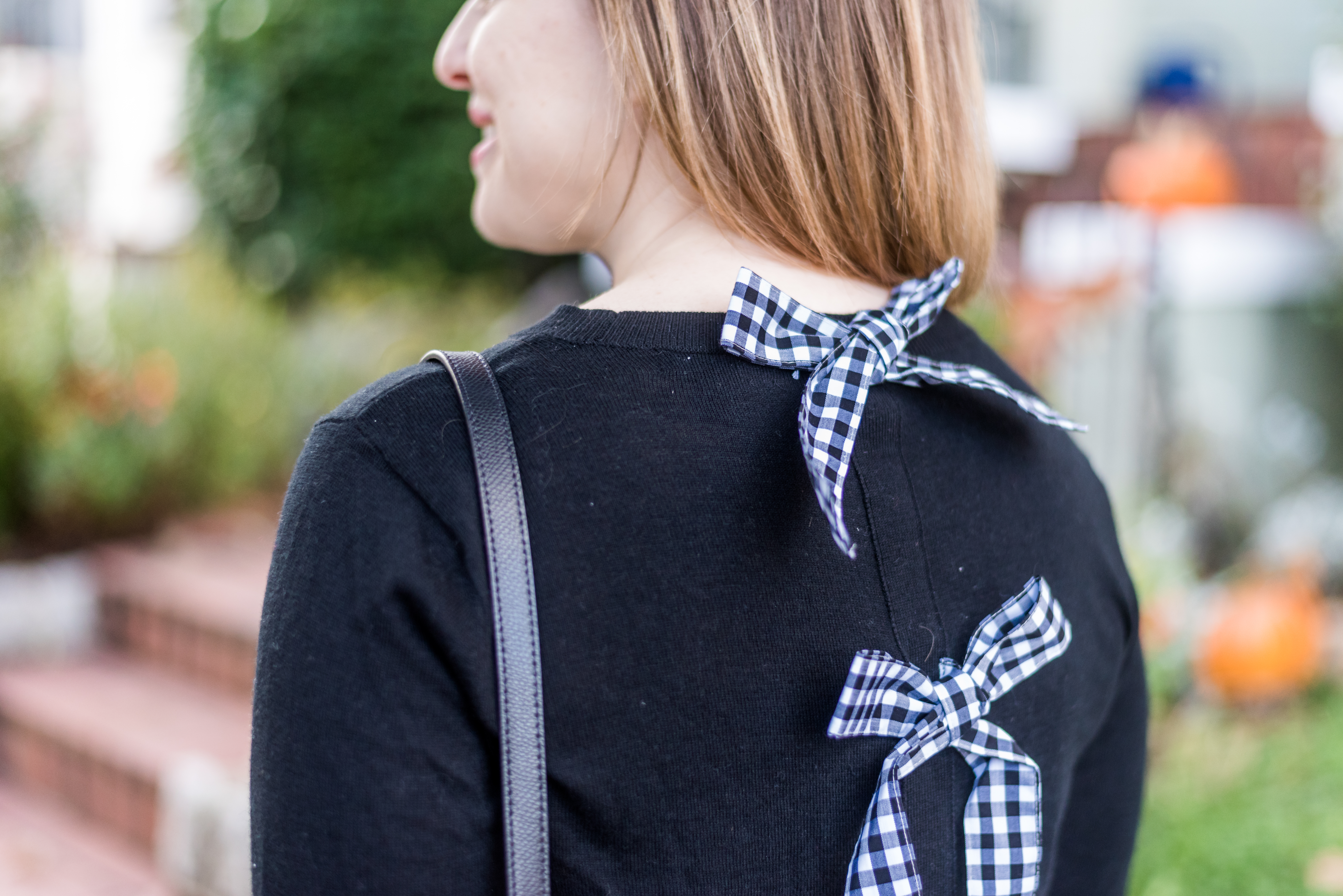 DC woman blogger wearing Halogen Bow Back Sweater
