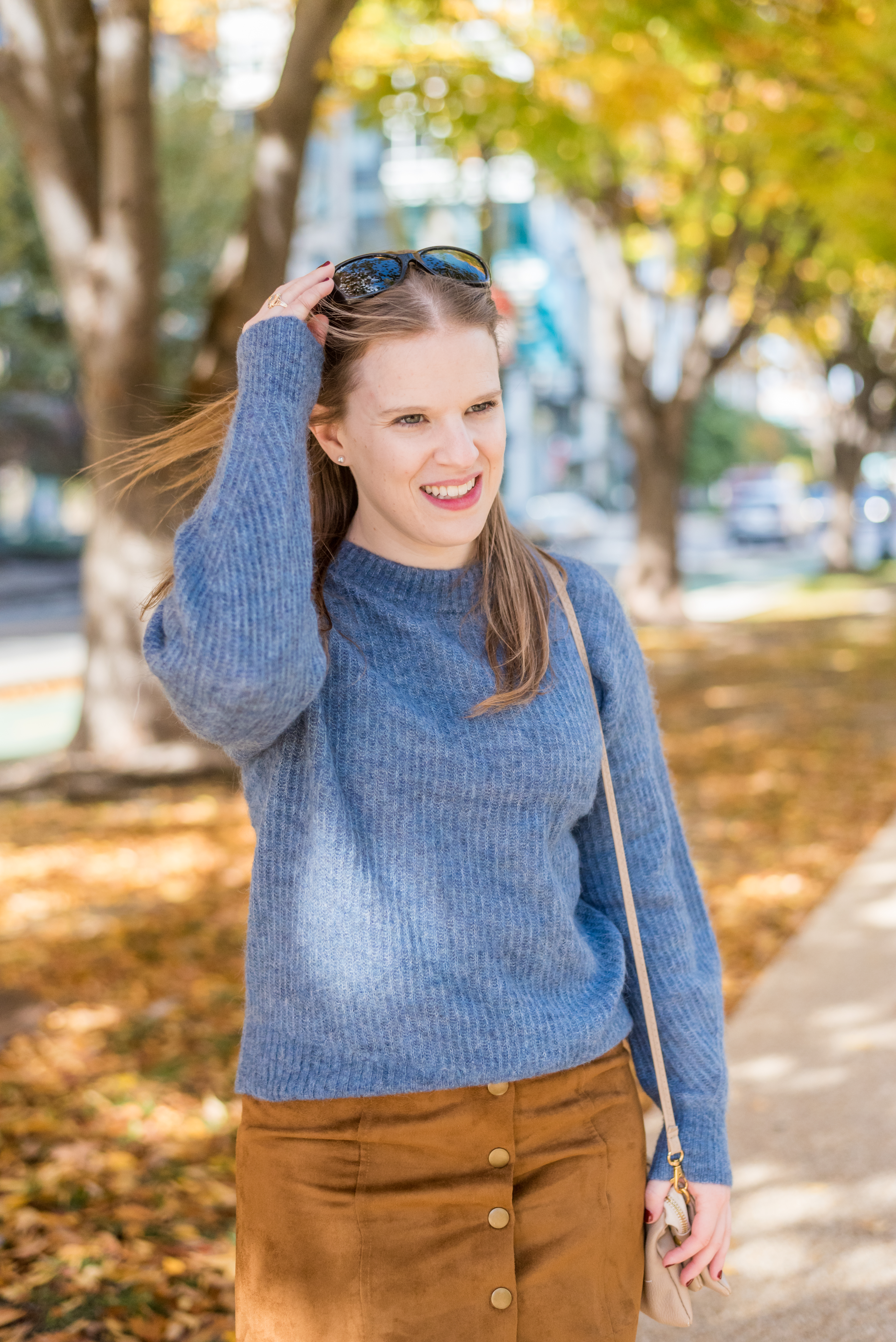 DC woman blogger wearing Everlane The Oversized Alpaca Crew