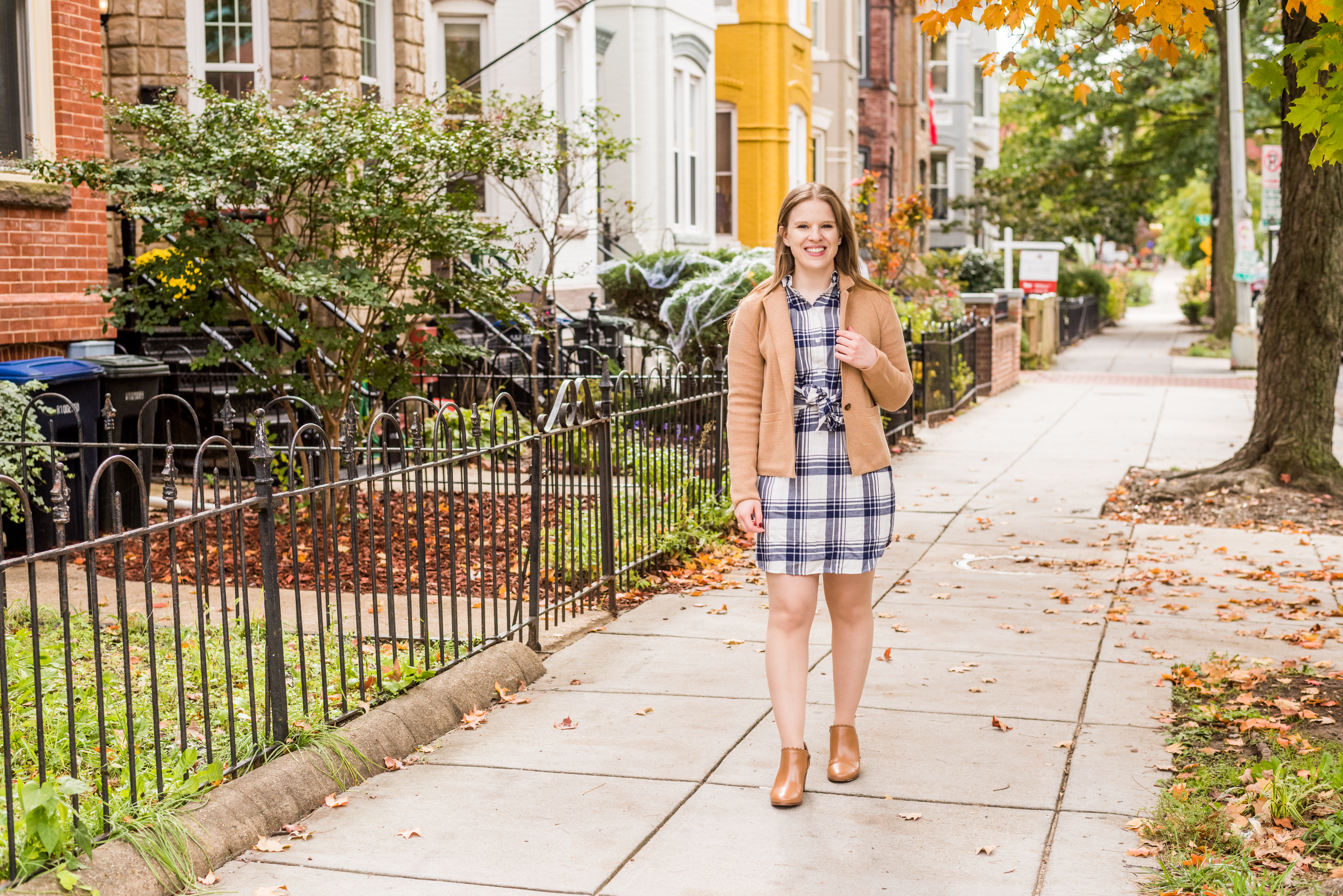 DC woman blogger wearing J.Crew Factory tie-waist flannel shirtdress