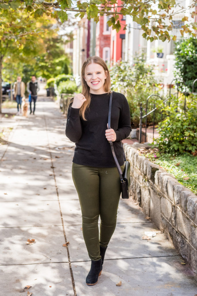 DC woman blogger wearing Old Navy Mid-Rise Sateen Rockstar Jeans for Women