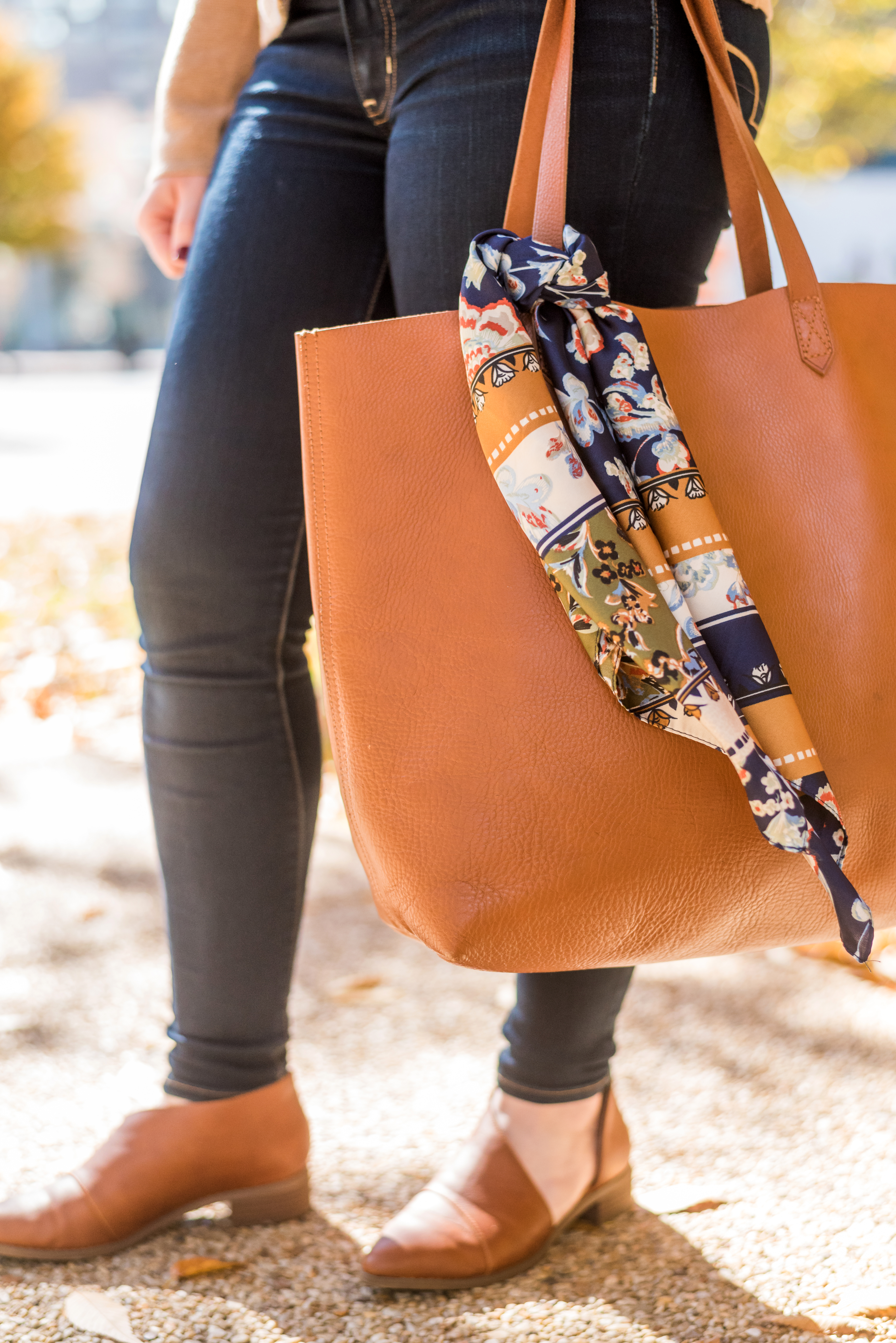 DC woman blogger wearing Anthropologie Oversized Patchwork Bandana