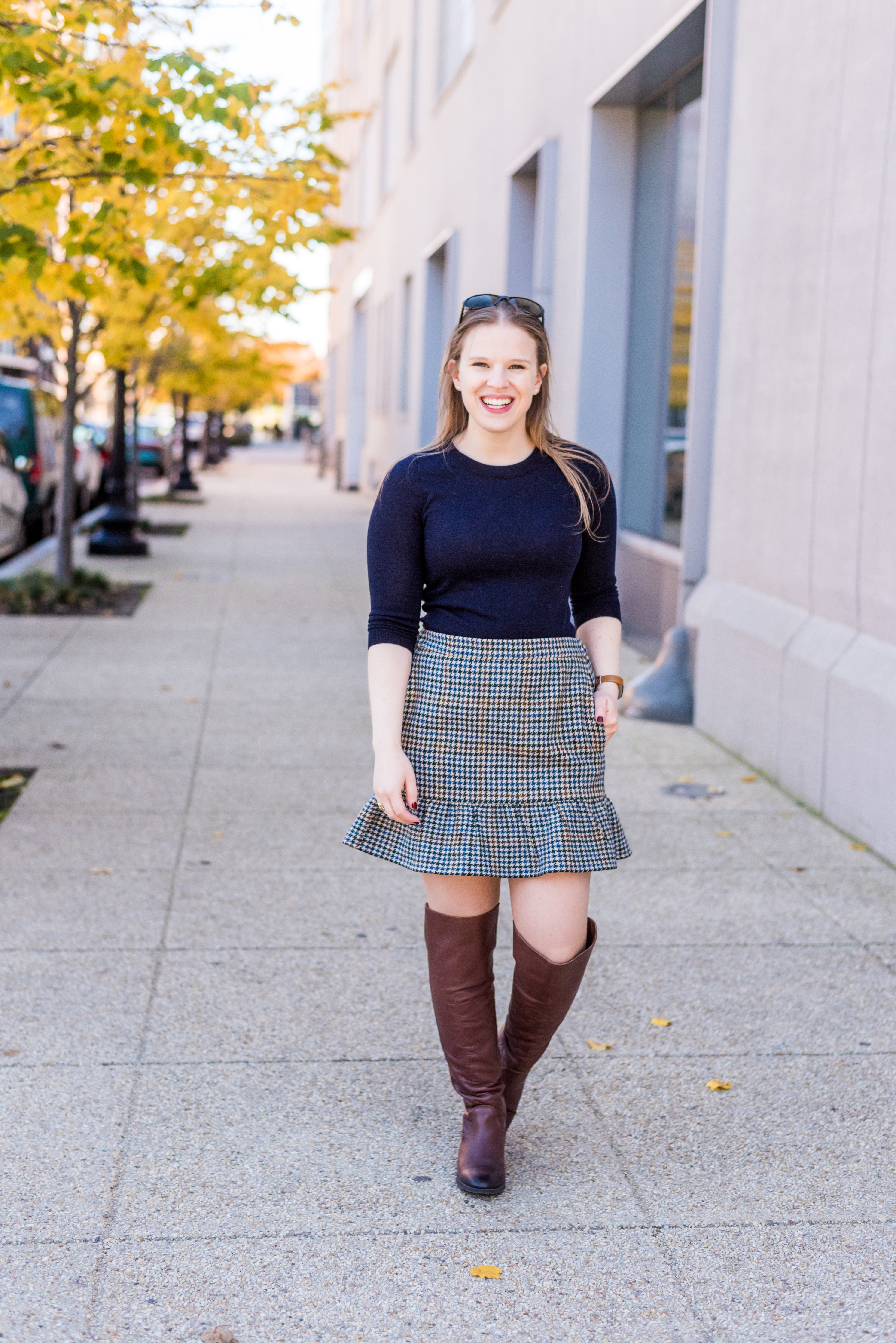 DC woman blogger wearing J.Crew houndstooth flounce mini skirt