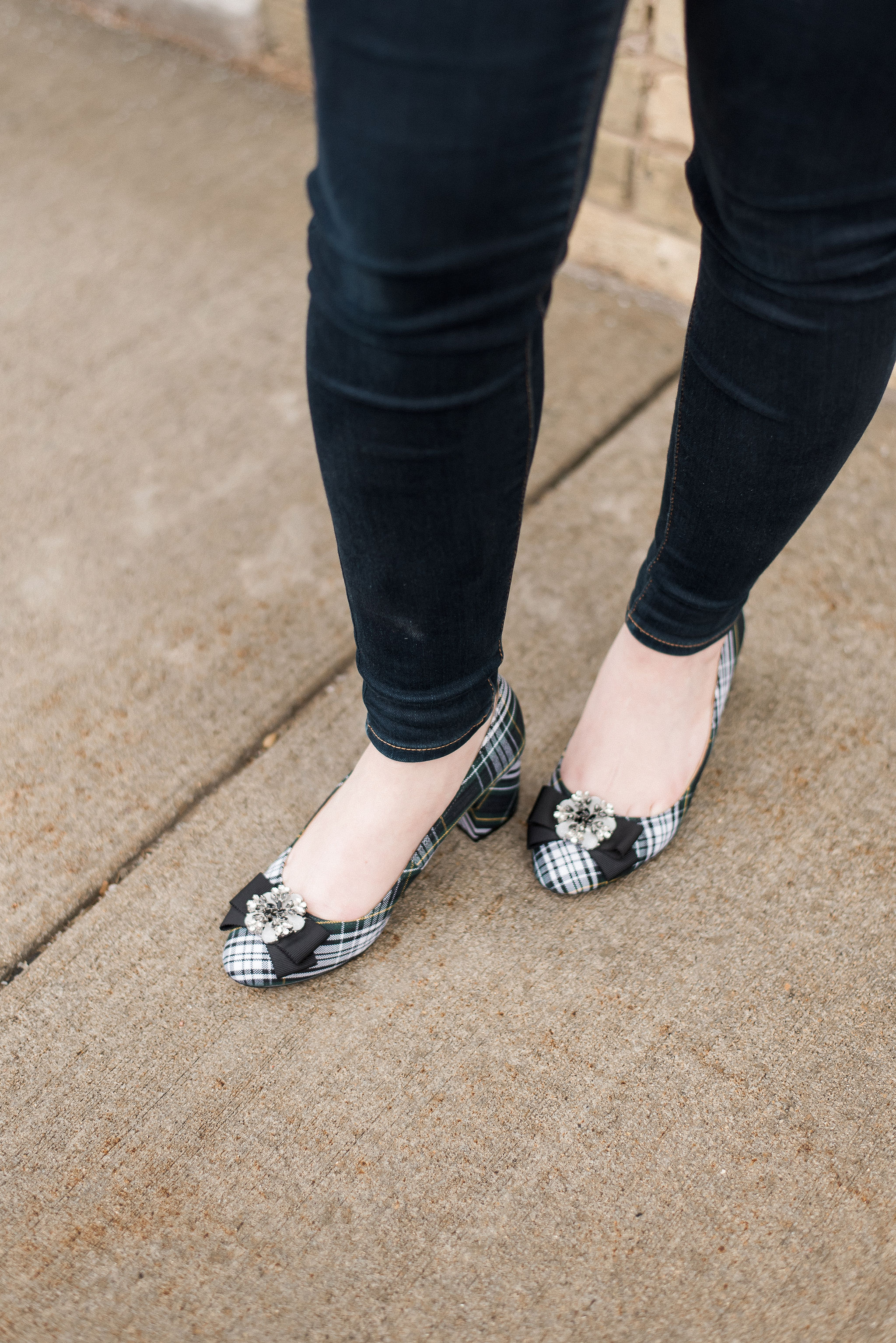 DC woman blogger wearing Talbots plaid heel