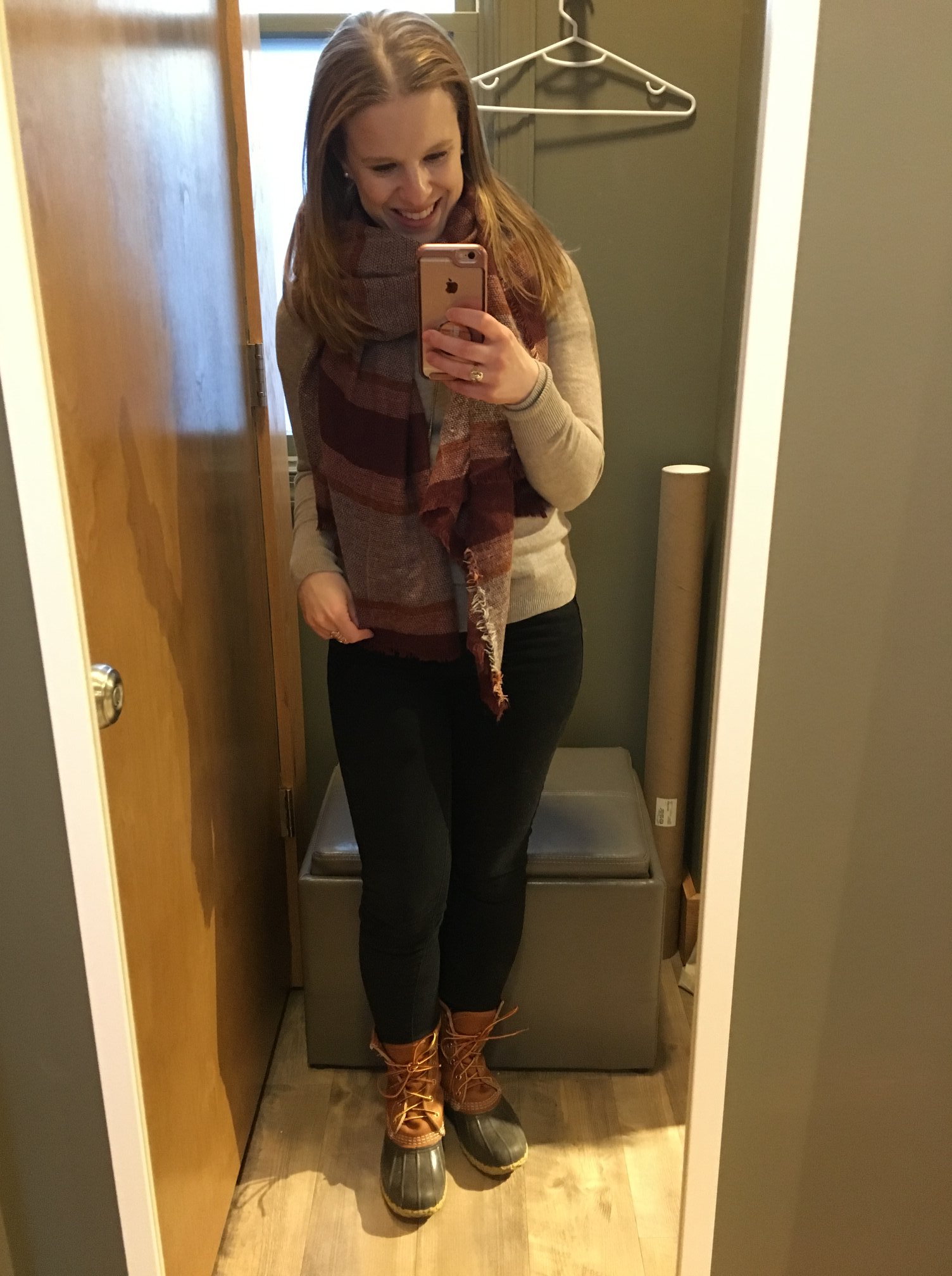 dc woman blogger wearing old navy oversized scarf