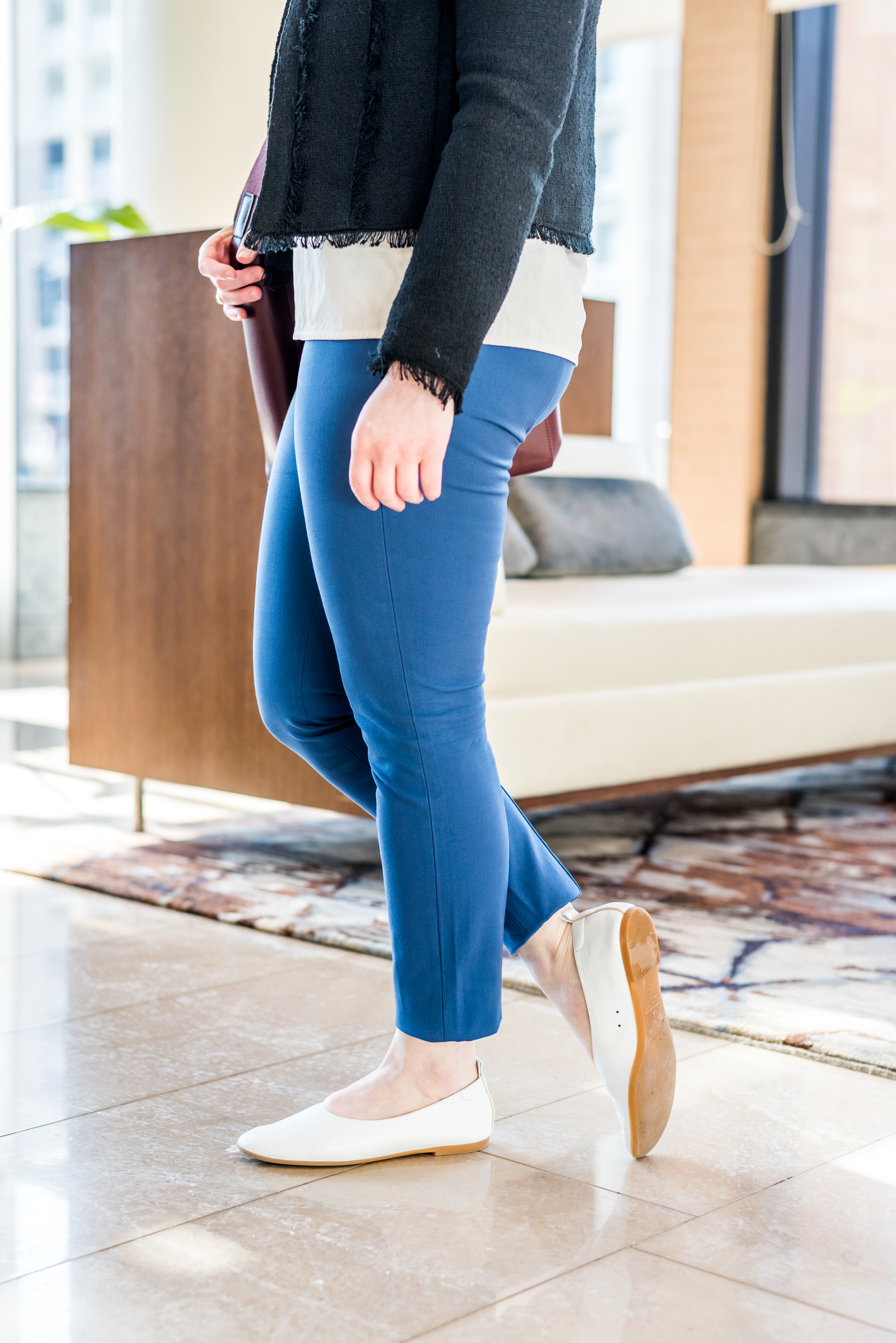 DC woman blogger wearing Everlane the Work Pant