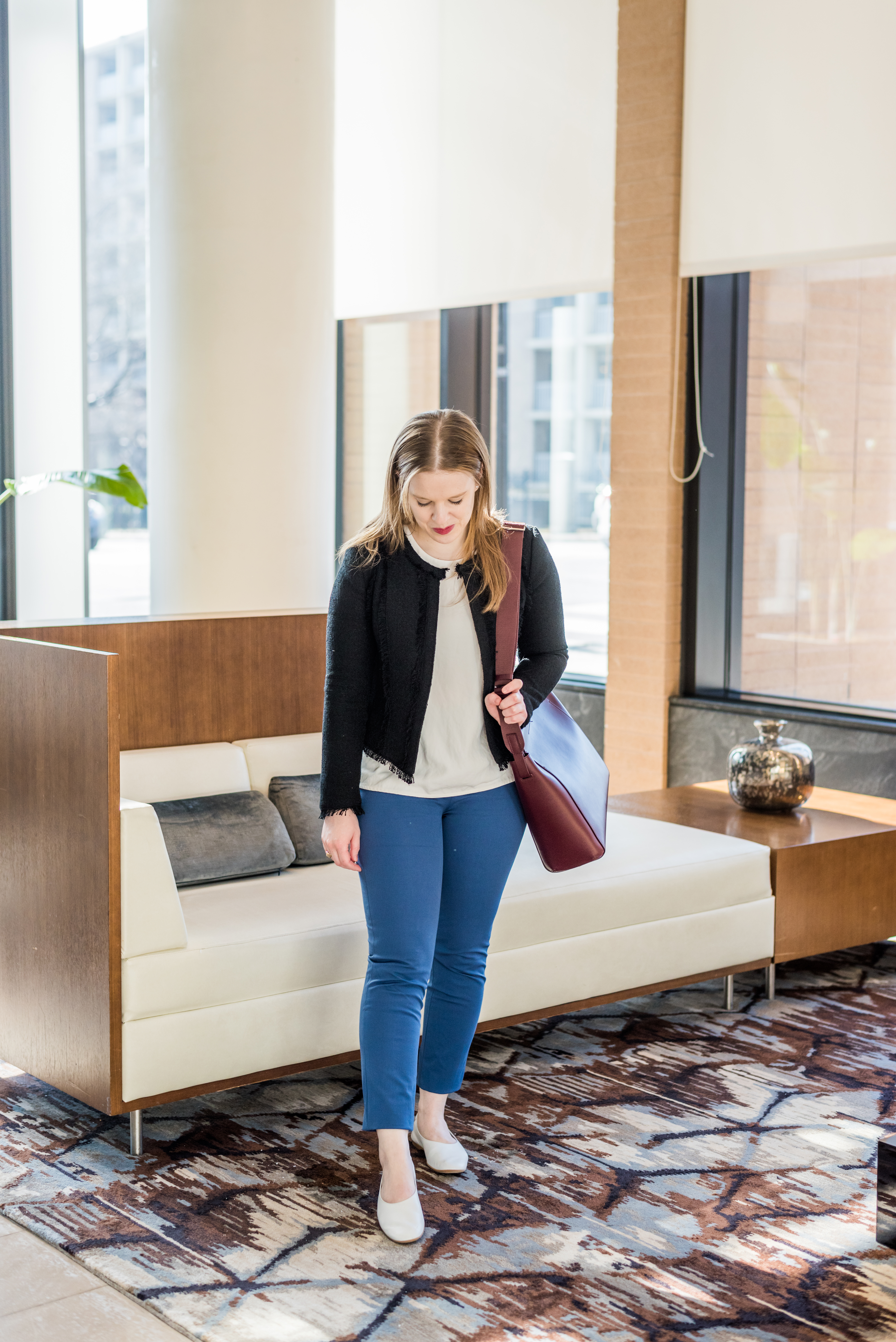 DC woman blogger wearing Everlane the Work Pant