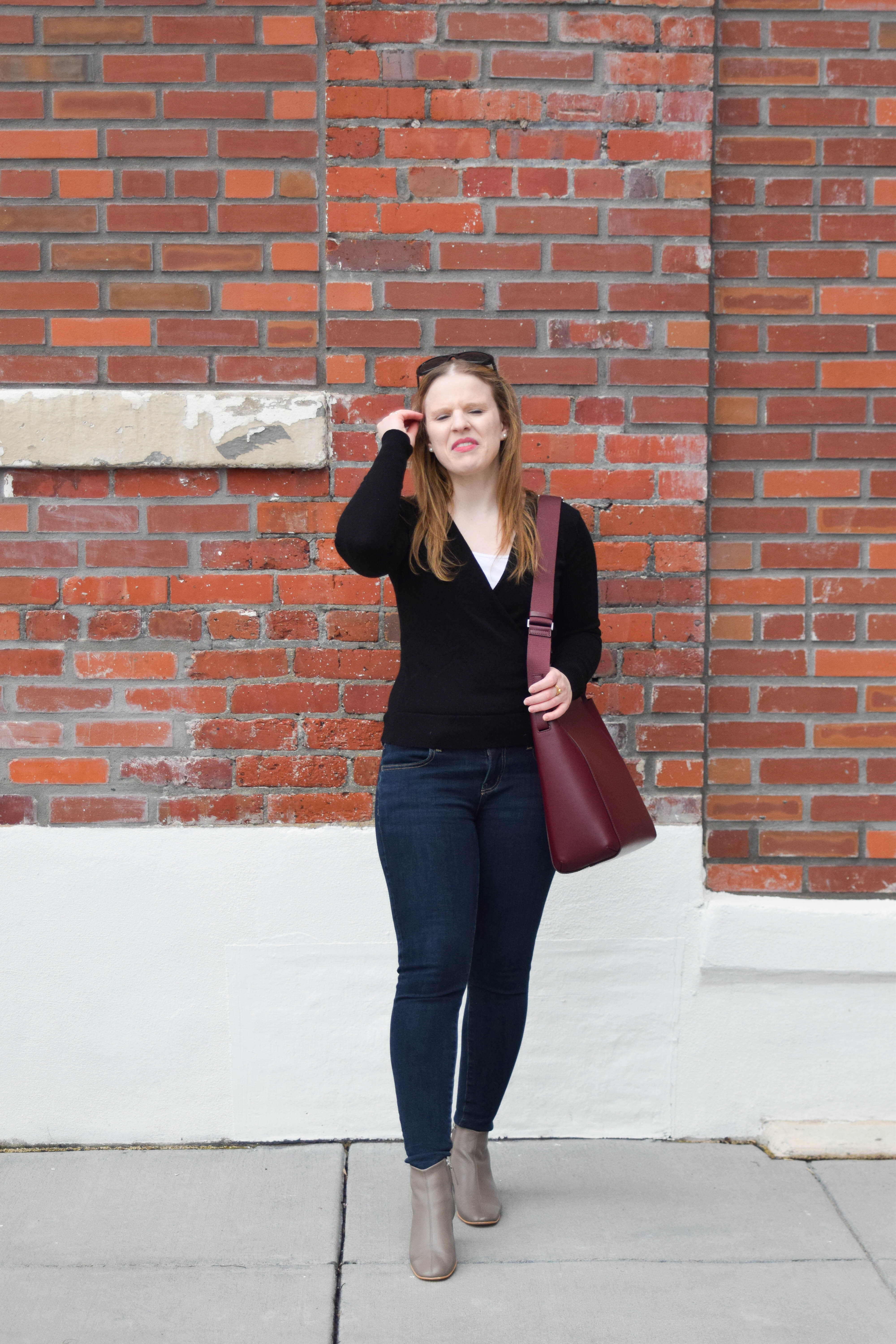 dc woman blogger wearing jeggings and everlane day boots